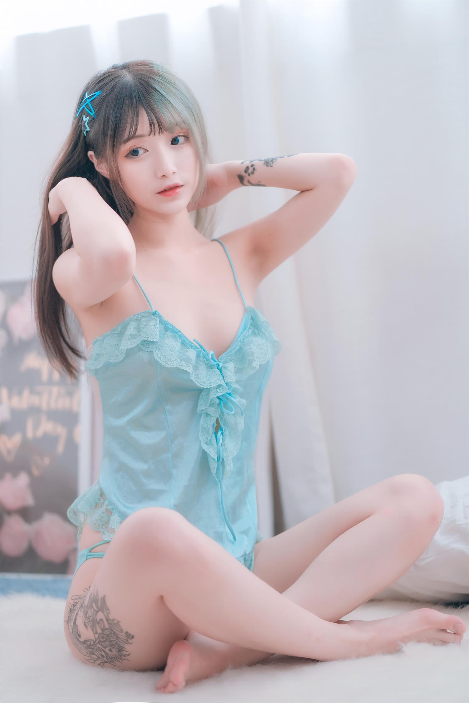 铁板烧鬼舞w 制服本 露背 [20P-230MB]