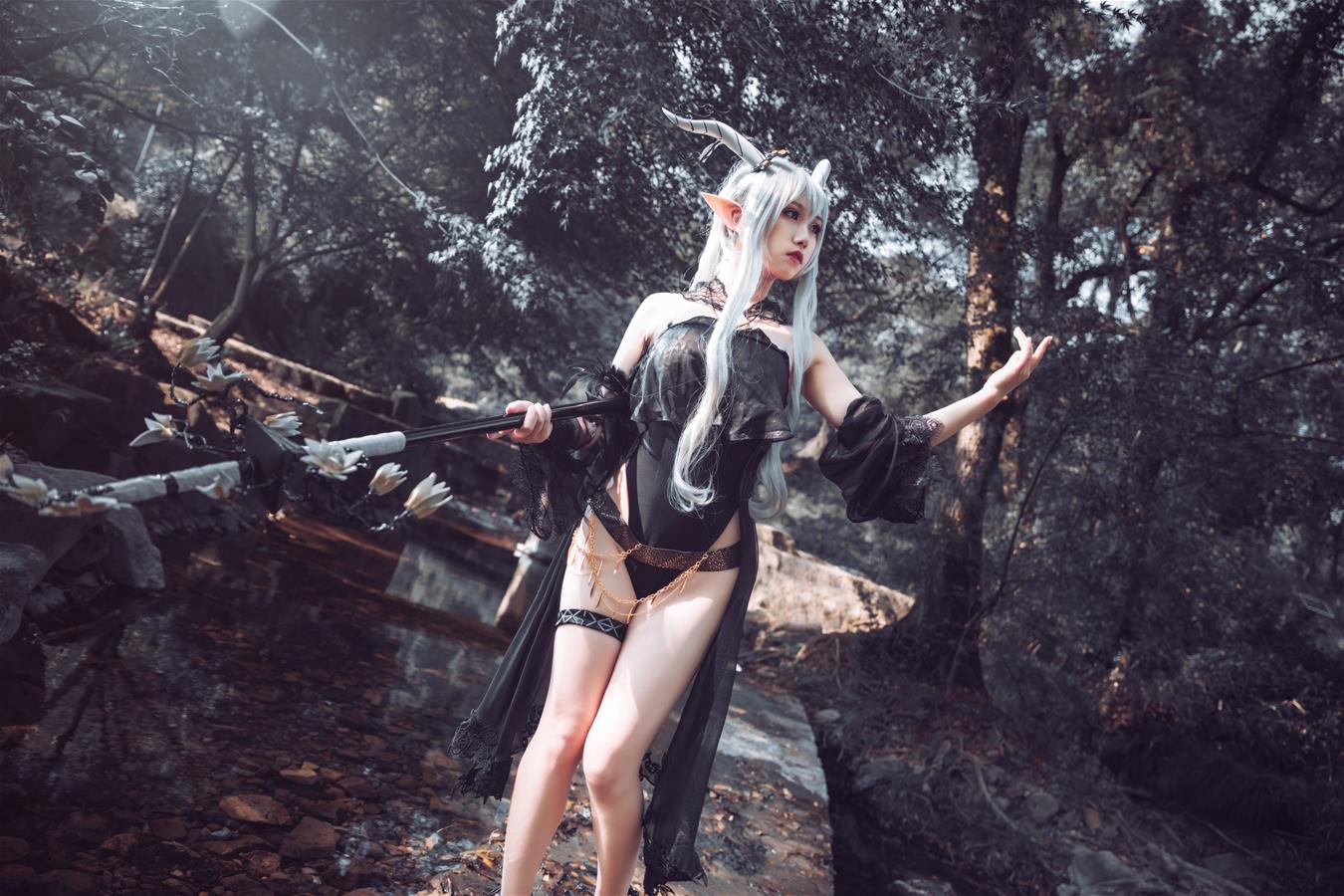 芋圆侑子 闪灵泳装 [9P-55MB]