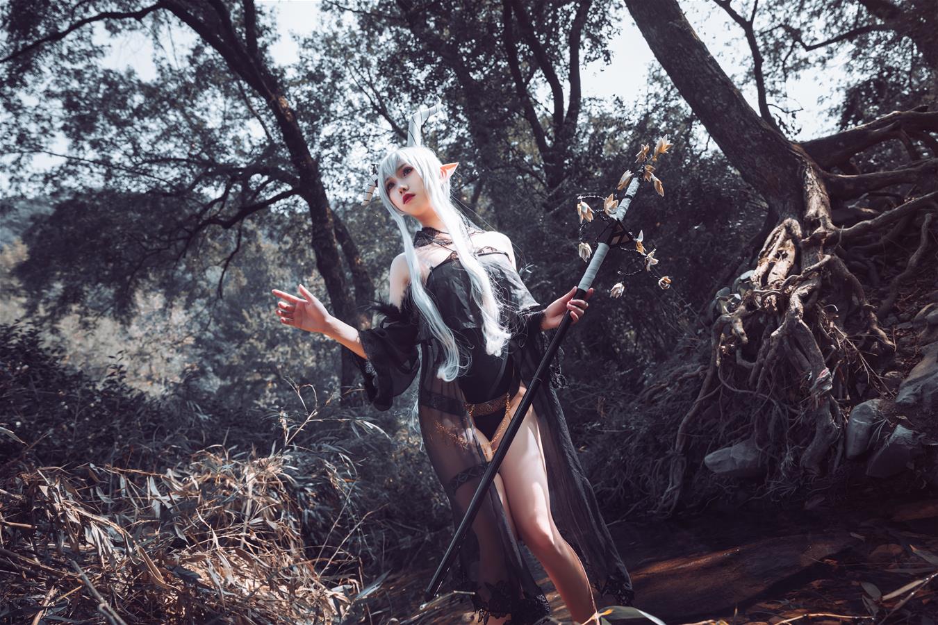 芋圆侑子 闪灵泳装 [9P-55MB]