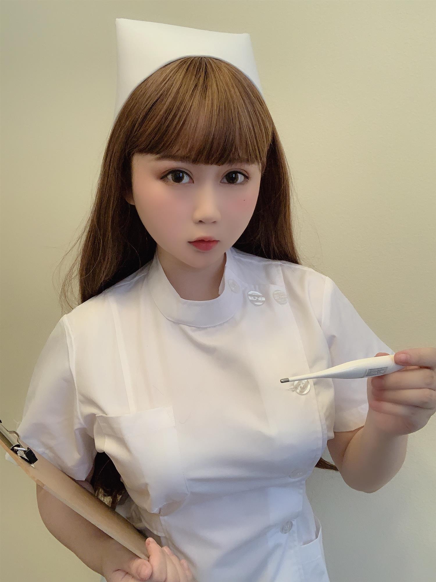 是依酱吖 性感护士 [23P-32MB]