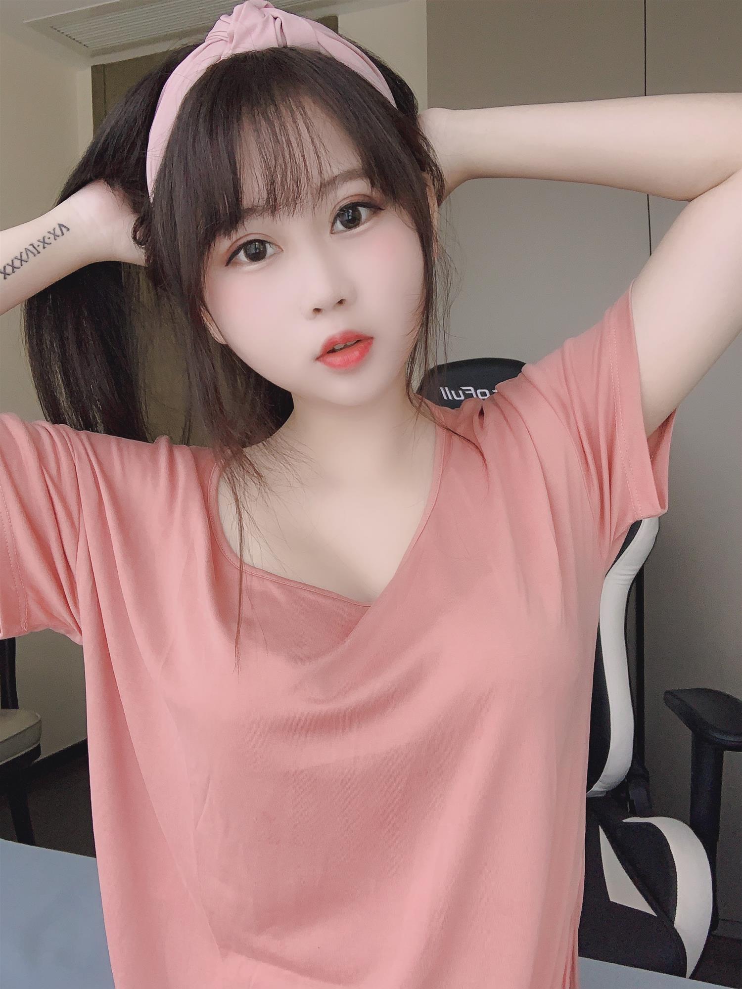 是依酱吖 宅女日常 [31P-52MB]