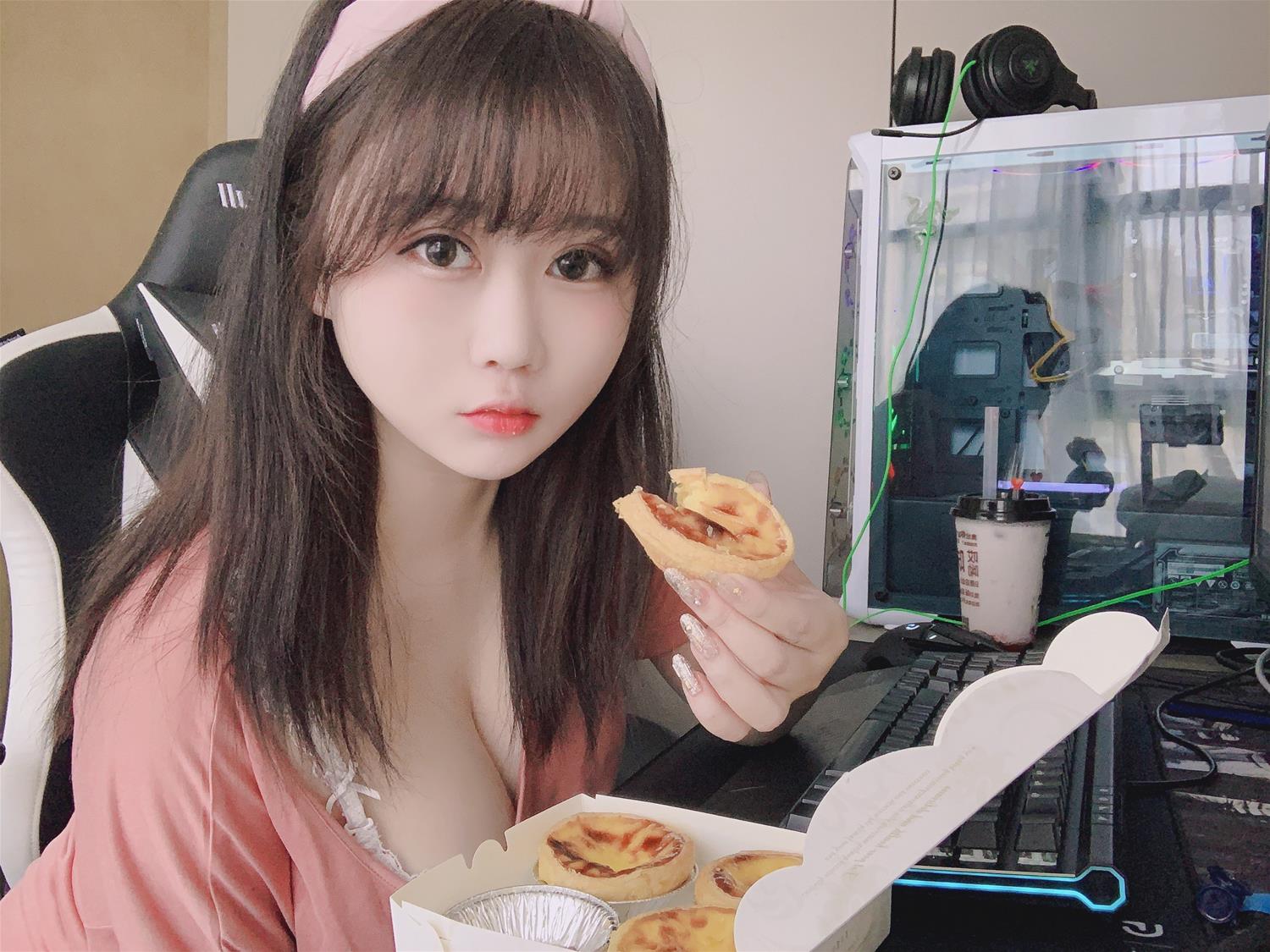 是依酱吖 宅女日常 [31P-52MB]