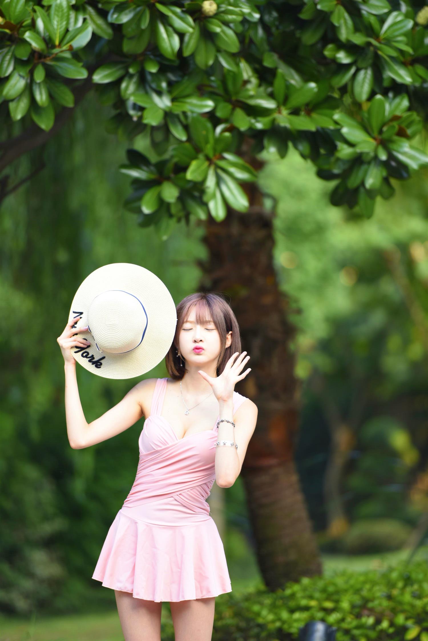 王羽杉Barbieshy 泳装 [27P-34MB]