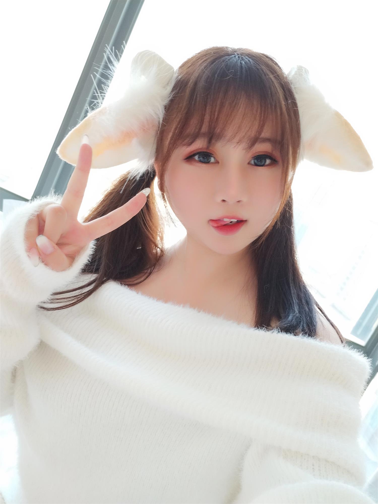 是依酱吖 羊咩咩 [33P-61MB]