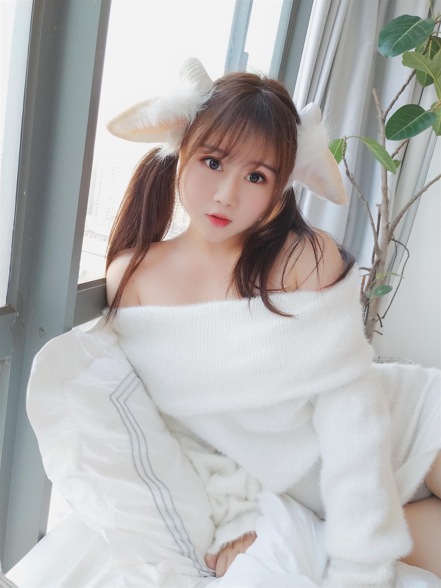 是依酱吖 羊咩咩 [33P-61MB]