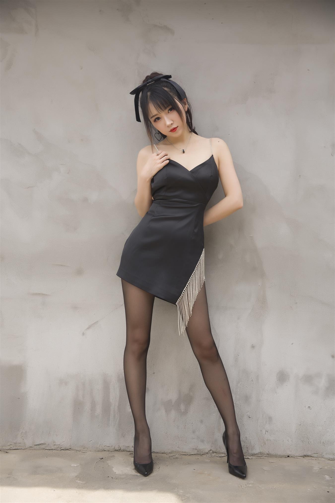 小女巫露娜 黑色流苏 [32P-274MB]