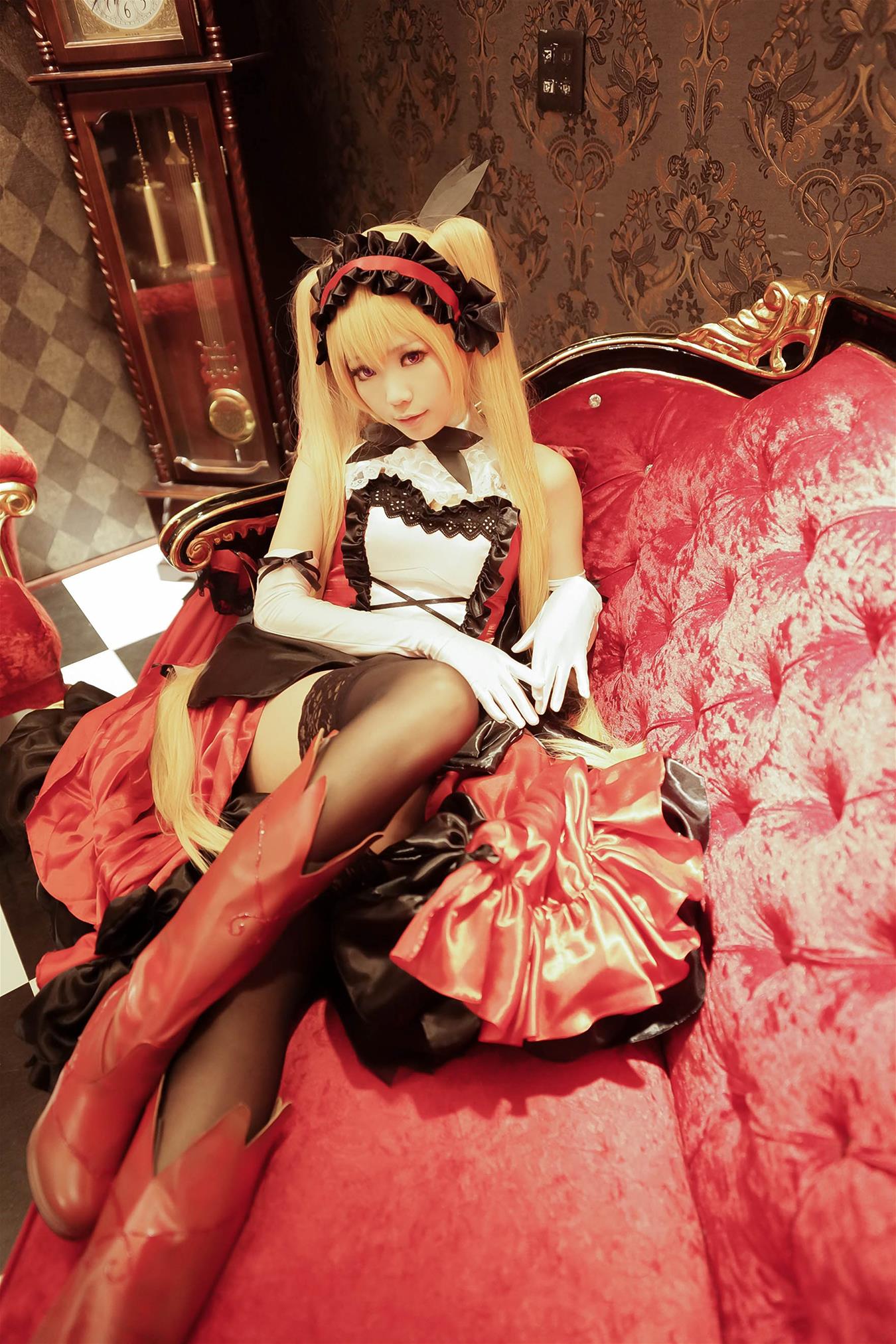 ElyEE子 红黑下午茶 [7P-17MB]