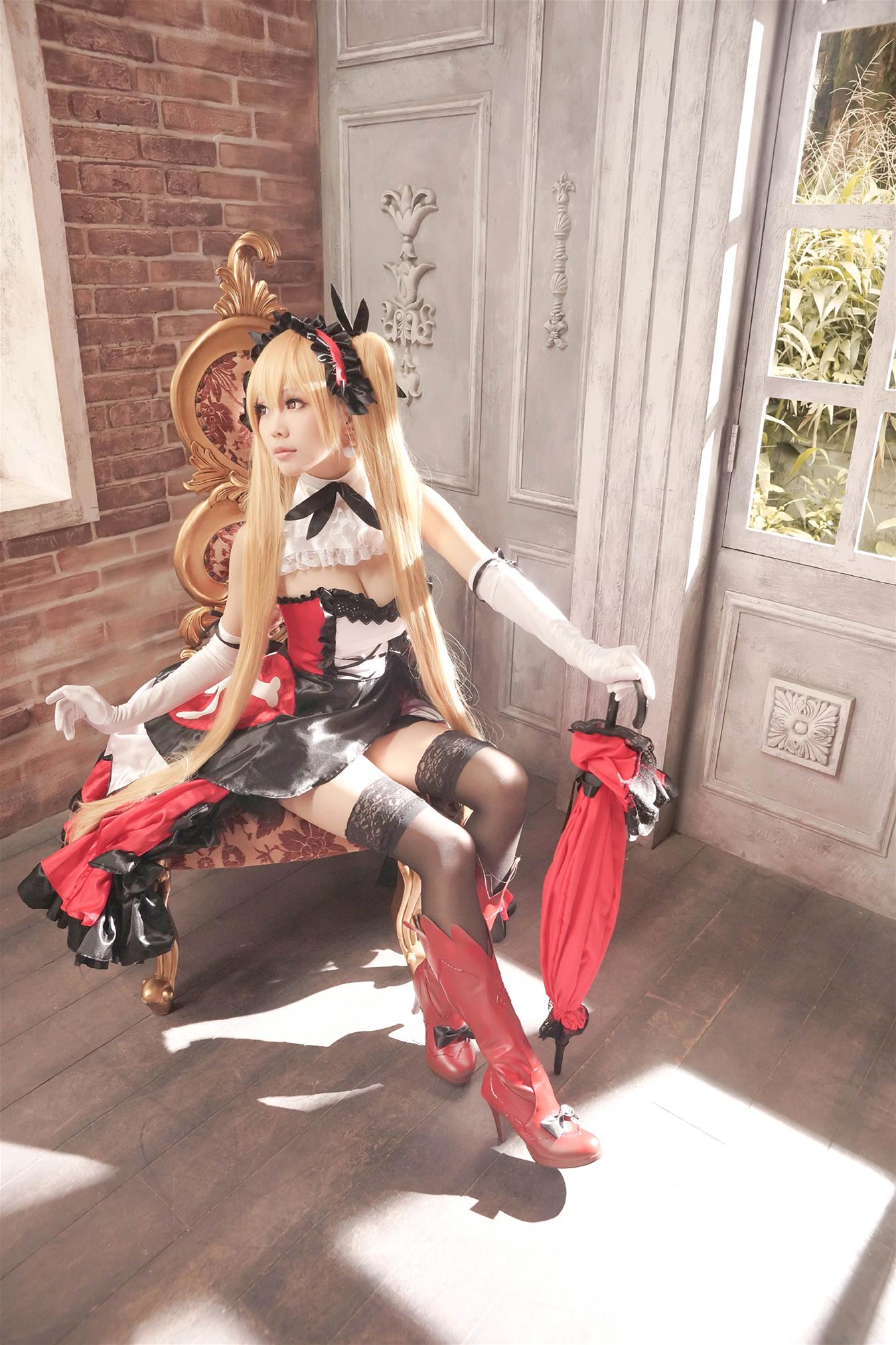 ElyEE子 红黑下午茶 [7P-17MB]