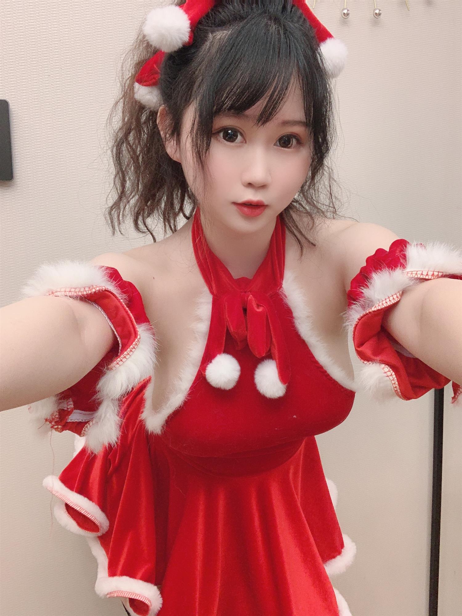 是依酱吖 2020圣诞特辑 [31P5V-165MB]