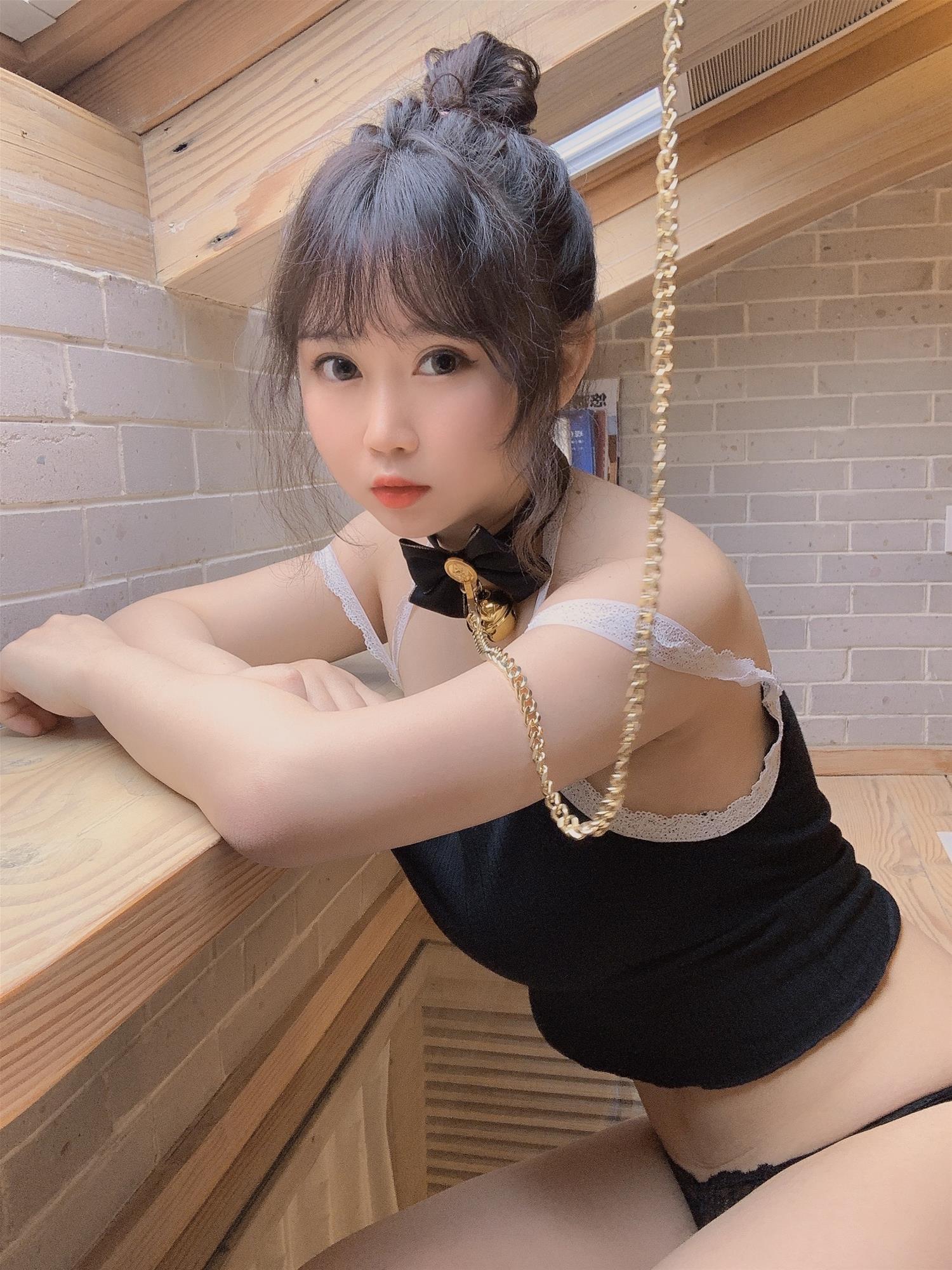 是依酱吖 囚禁 [39P2V-111MB]