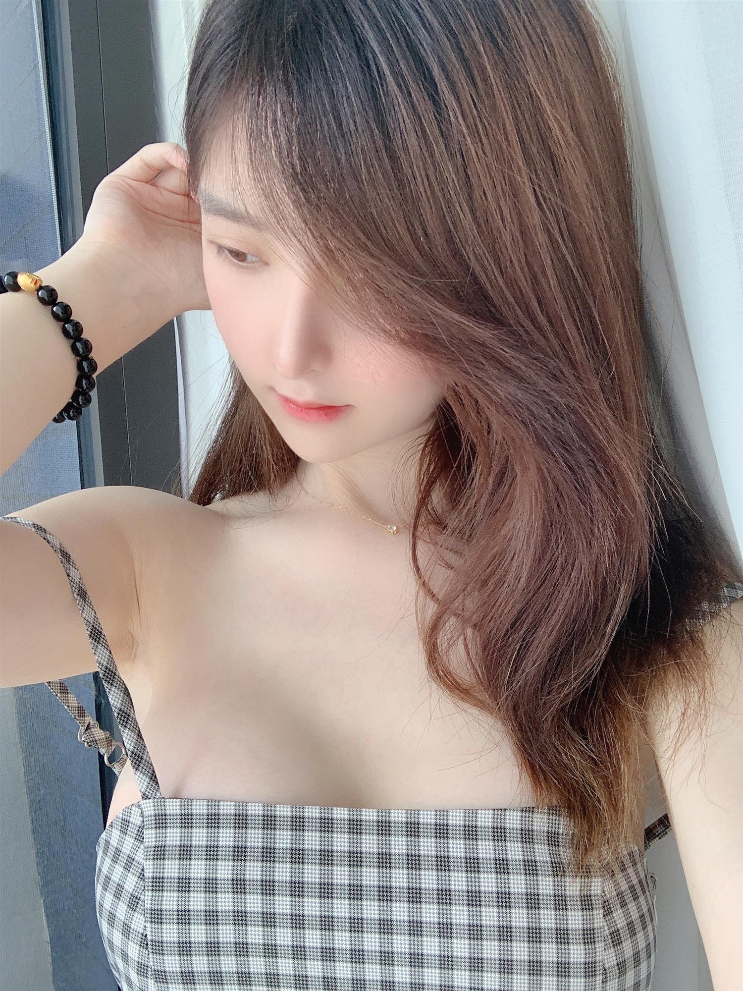 一小央泽 真空背带裤 晚安打卡 泽鸽的爱 [16P55V-346MB]