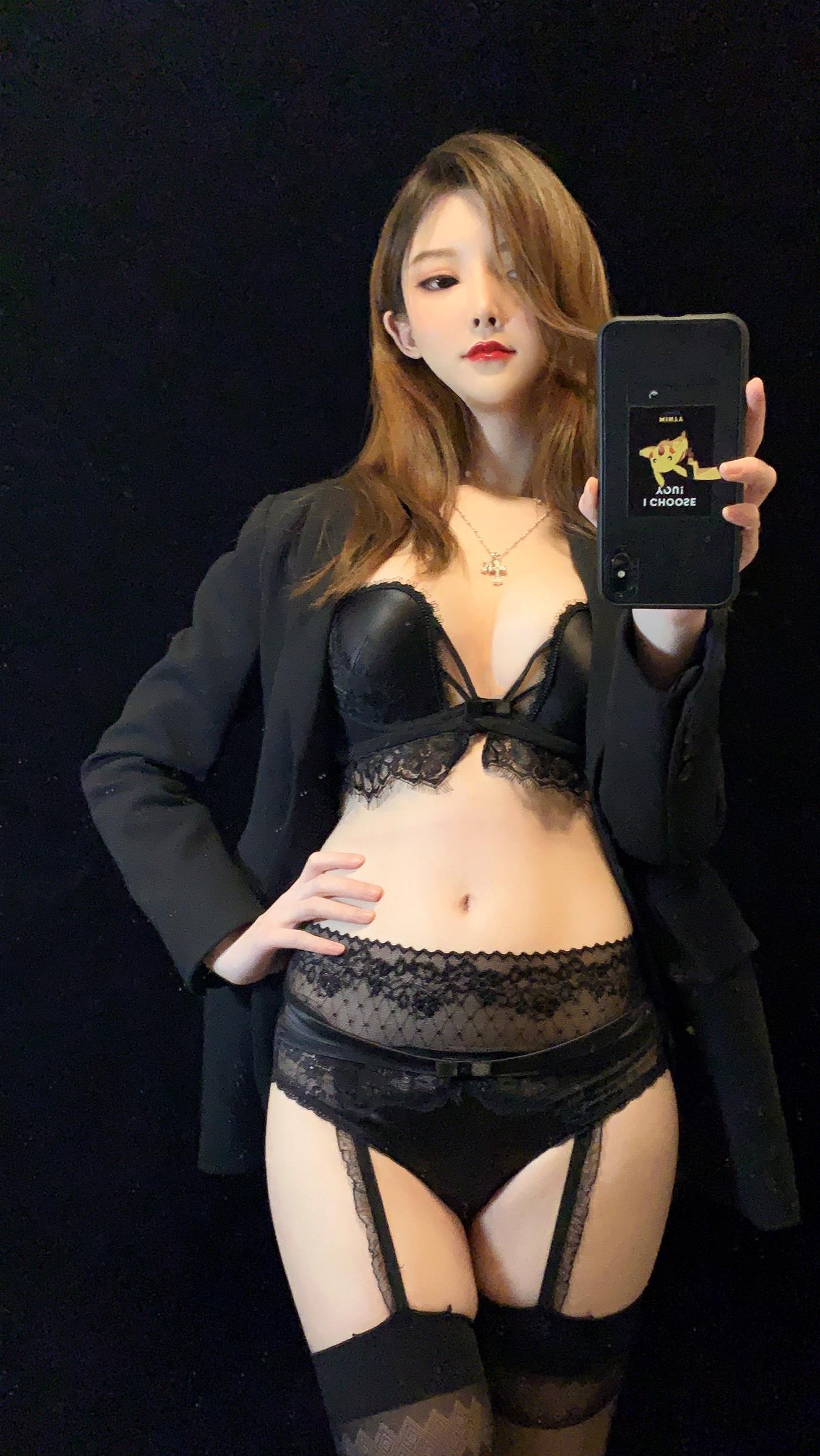 一小央泽 优雅的坏女人罢了 [35P-142MB]