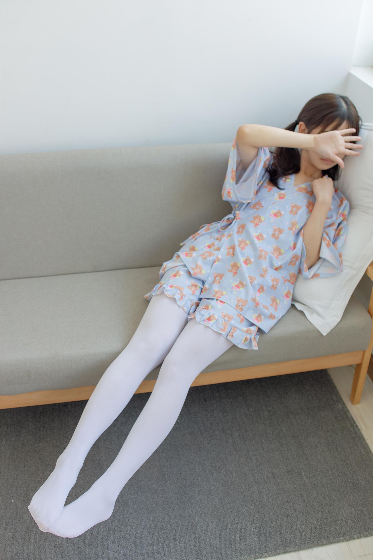 森萝财团 内部-006 小香 白丝 80D [104P1V-3.39GB]