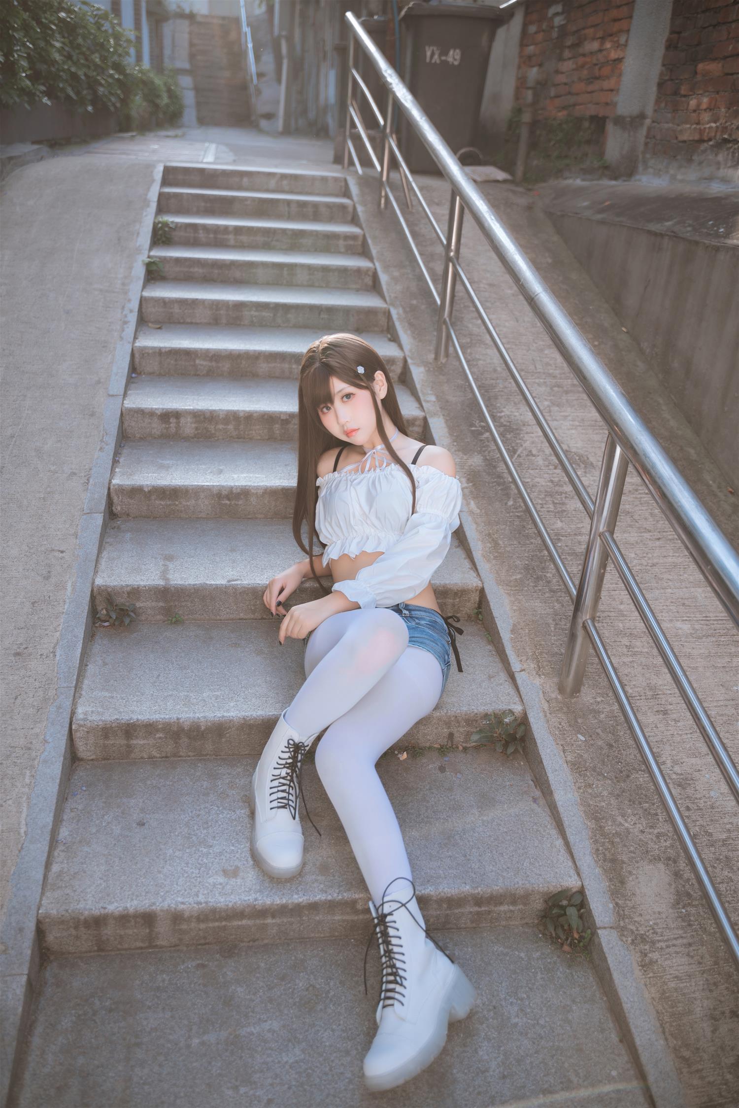 萌芽儿o0 邻家小恶魔 [47P1V-426MB]