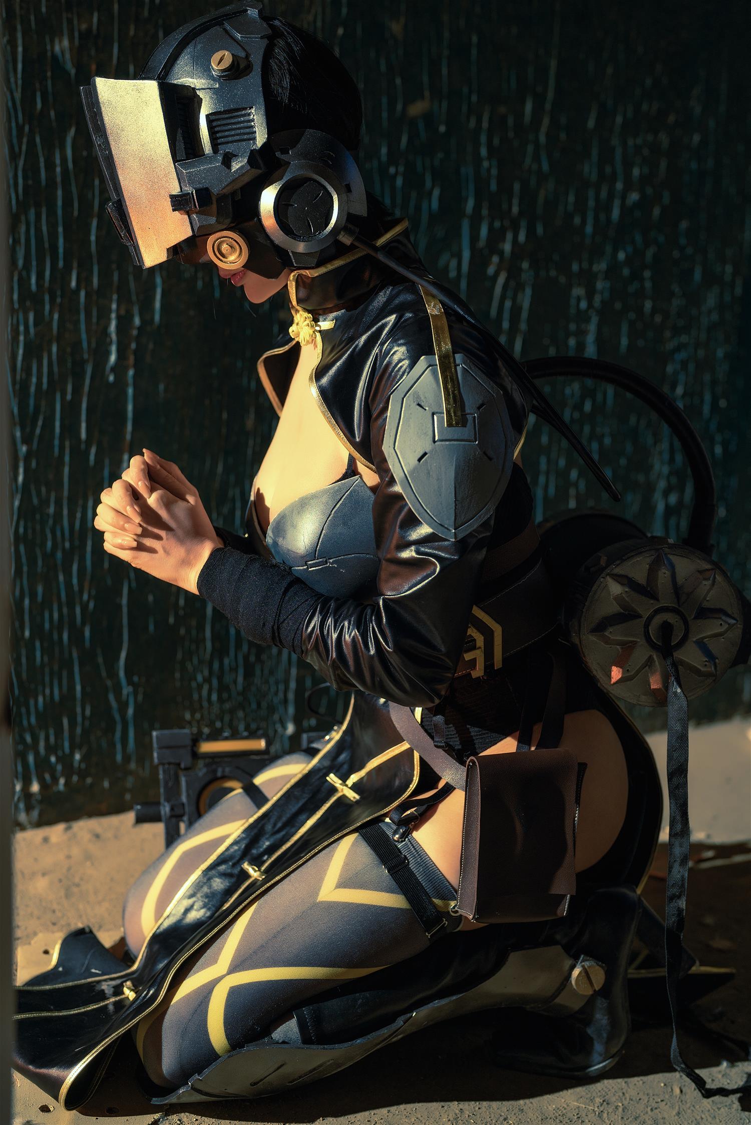 秋和柯基 荷光者梵蒂 [30P1V-880MB]