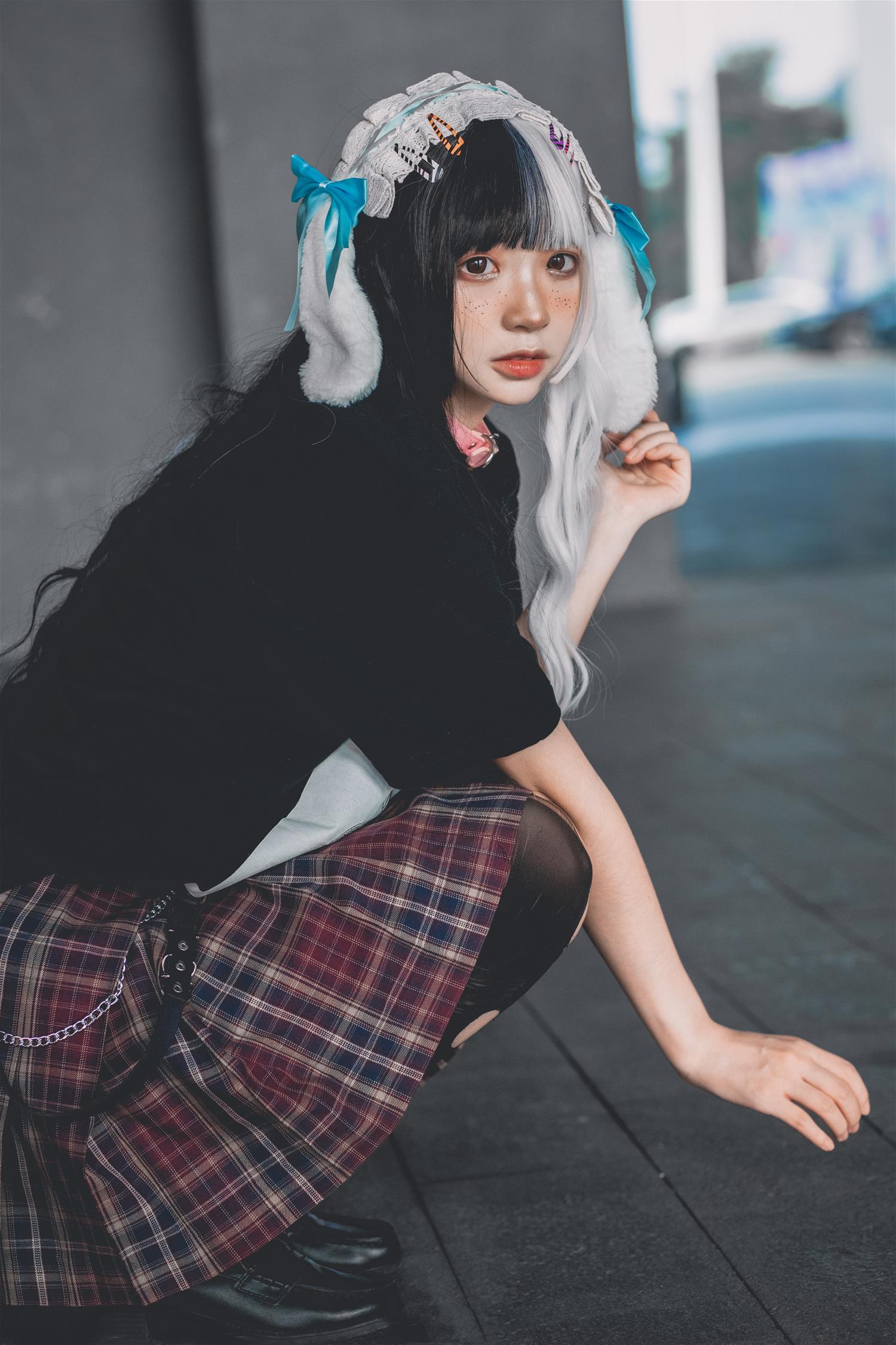 疯猫ss 雀斑少女 [12P-220MB]