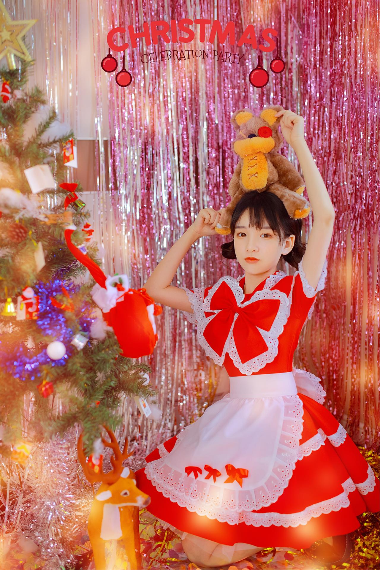 赵小臭 安妮圣诞 [14P-21MB]