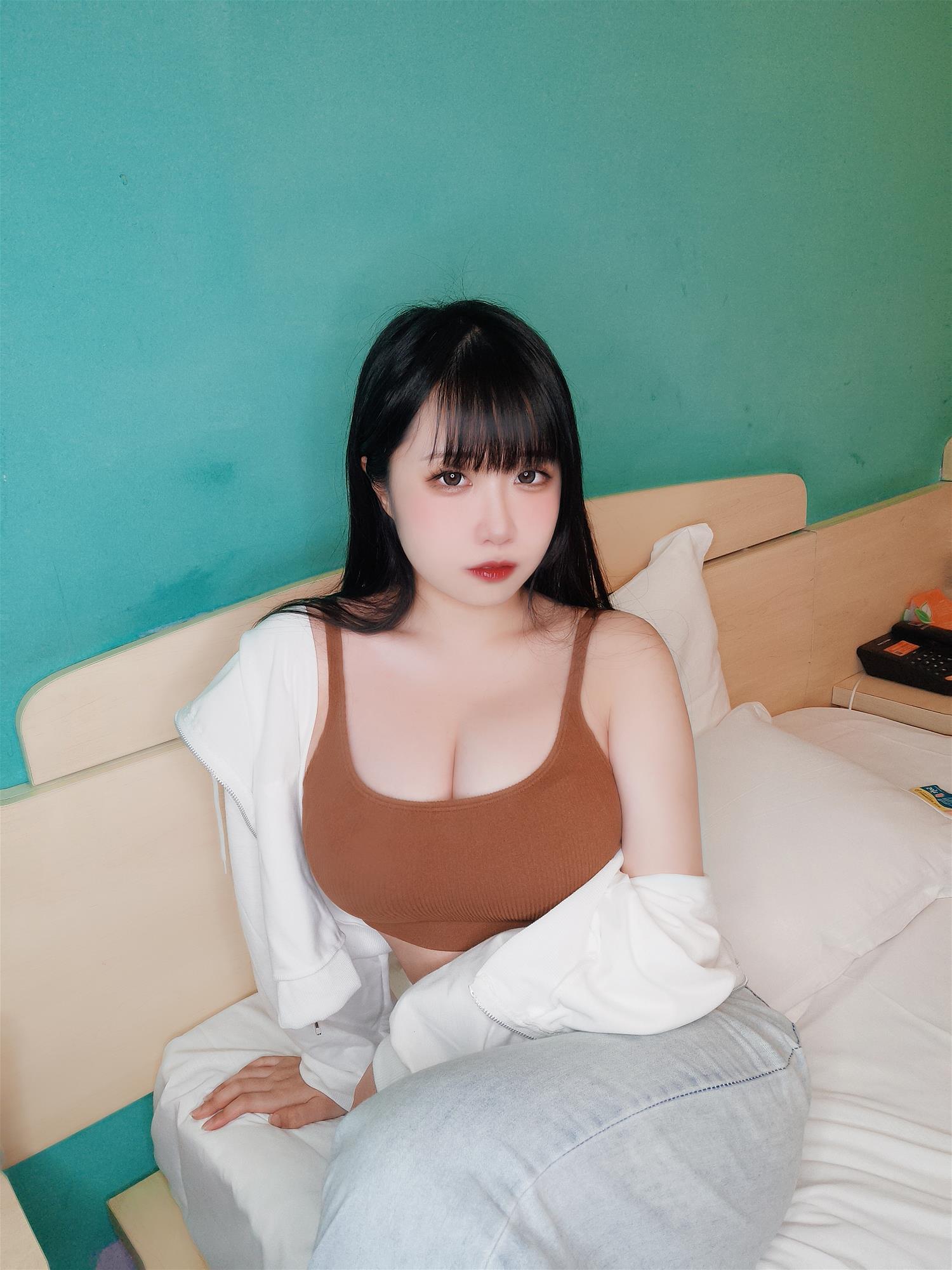 贞子蜜桃 运动内搭 [10P1V-320MB]