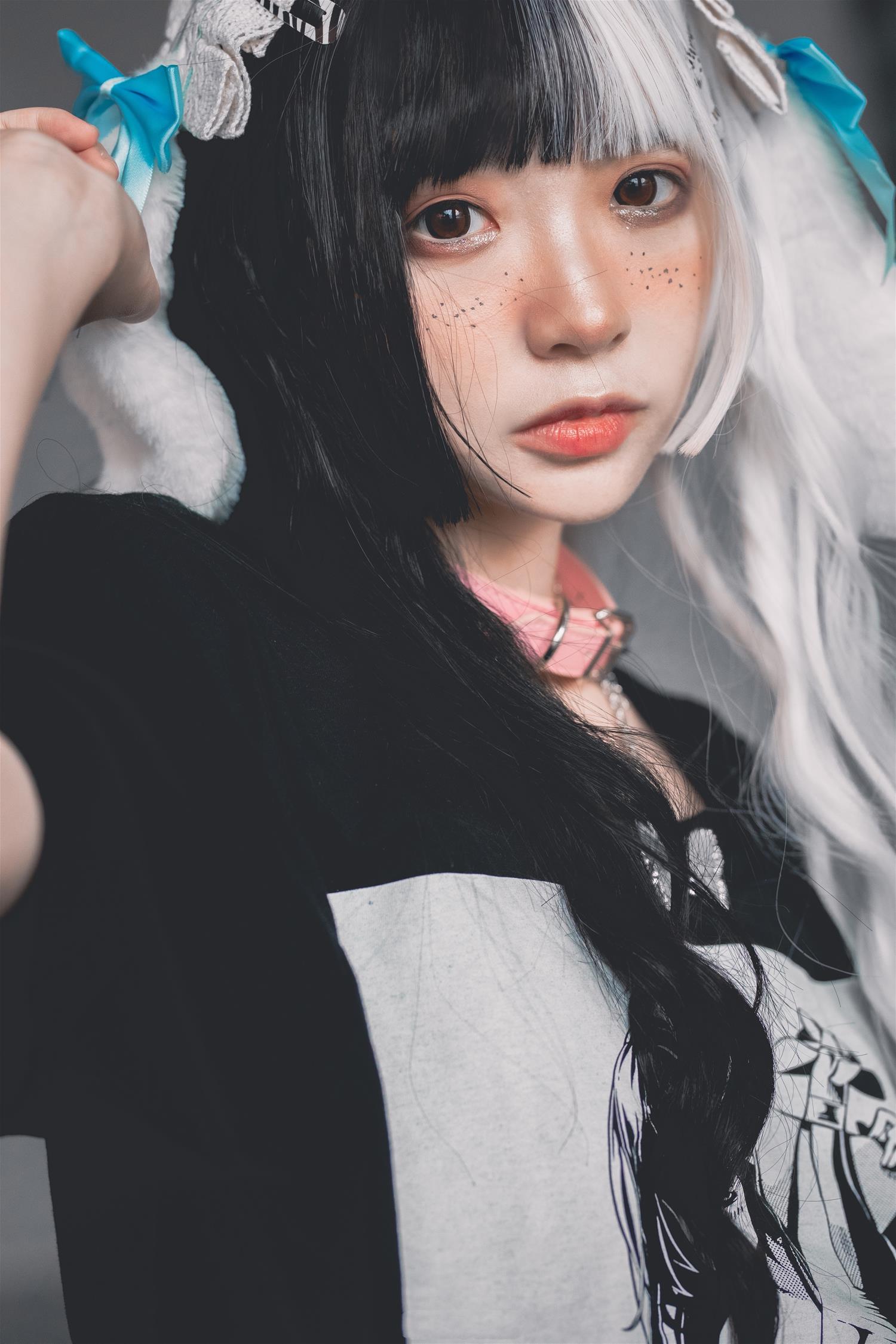 疯猫ss 雀斑少女 [12P-220MB]