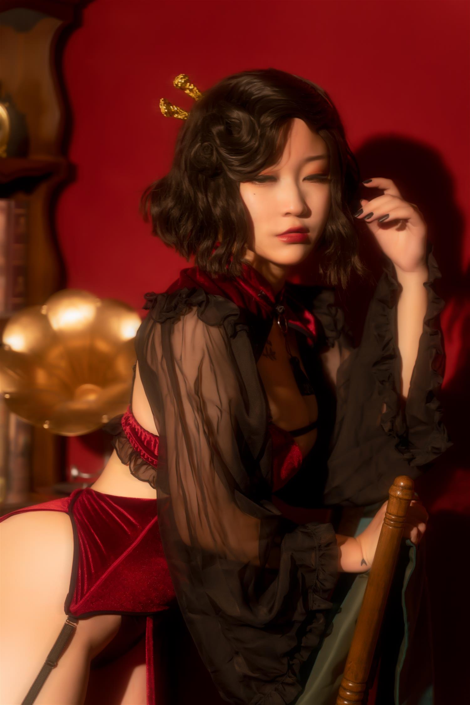 棕桠阿狗崽 红丝绒旗袍 [16P-145MB]