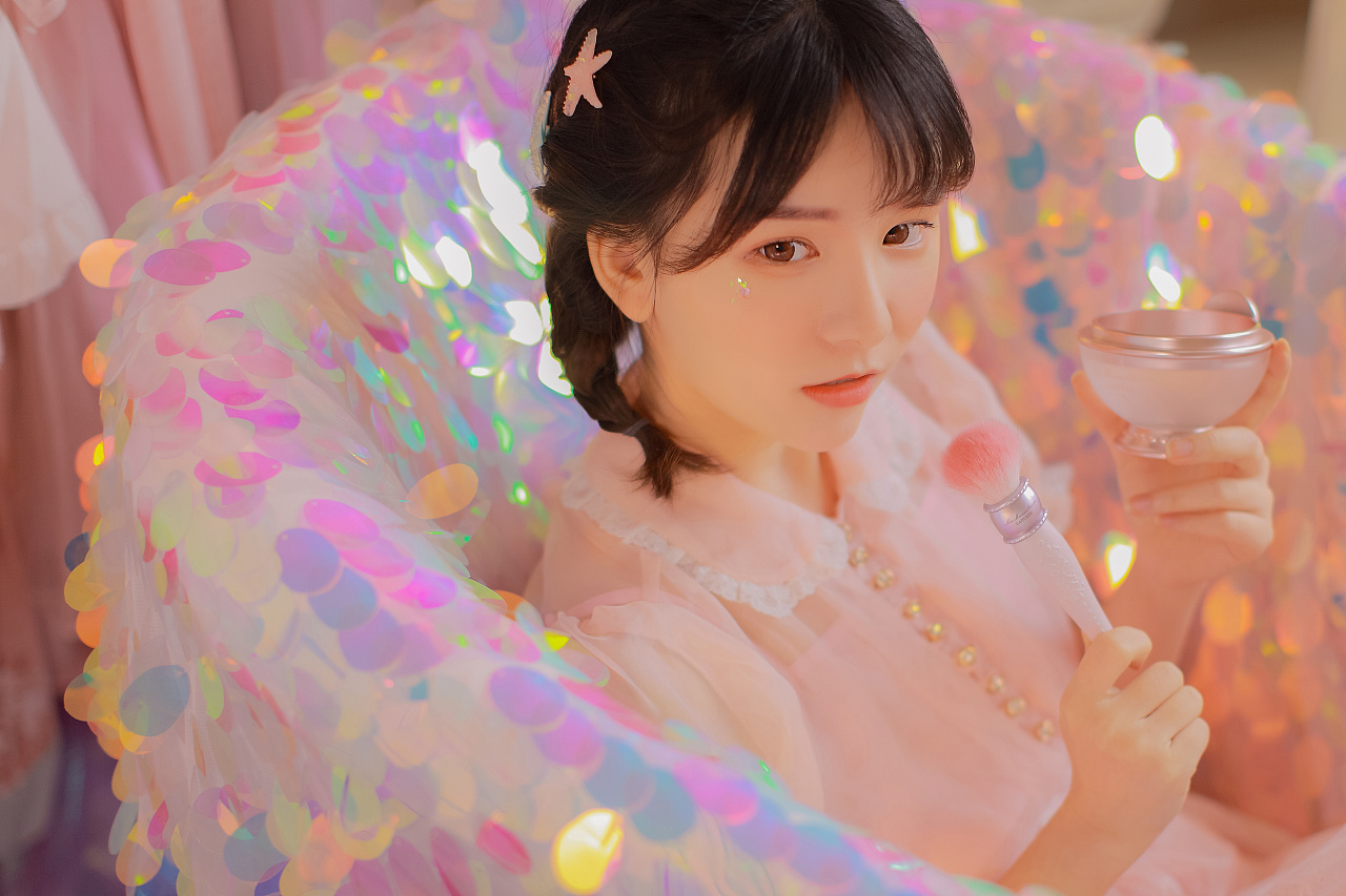 赵小臭 粉红色的夢 [16P-9MB]