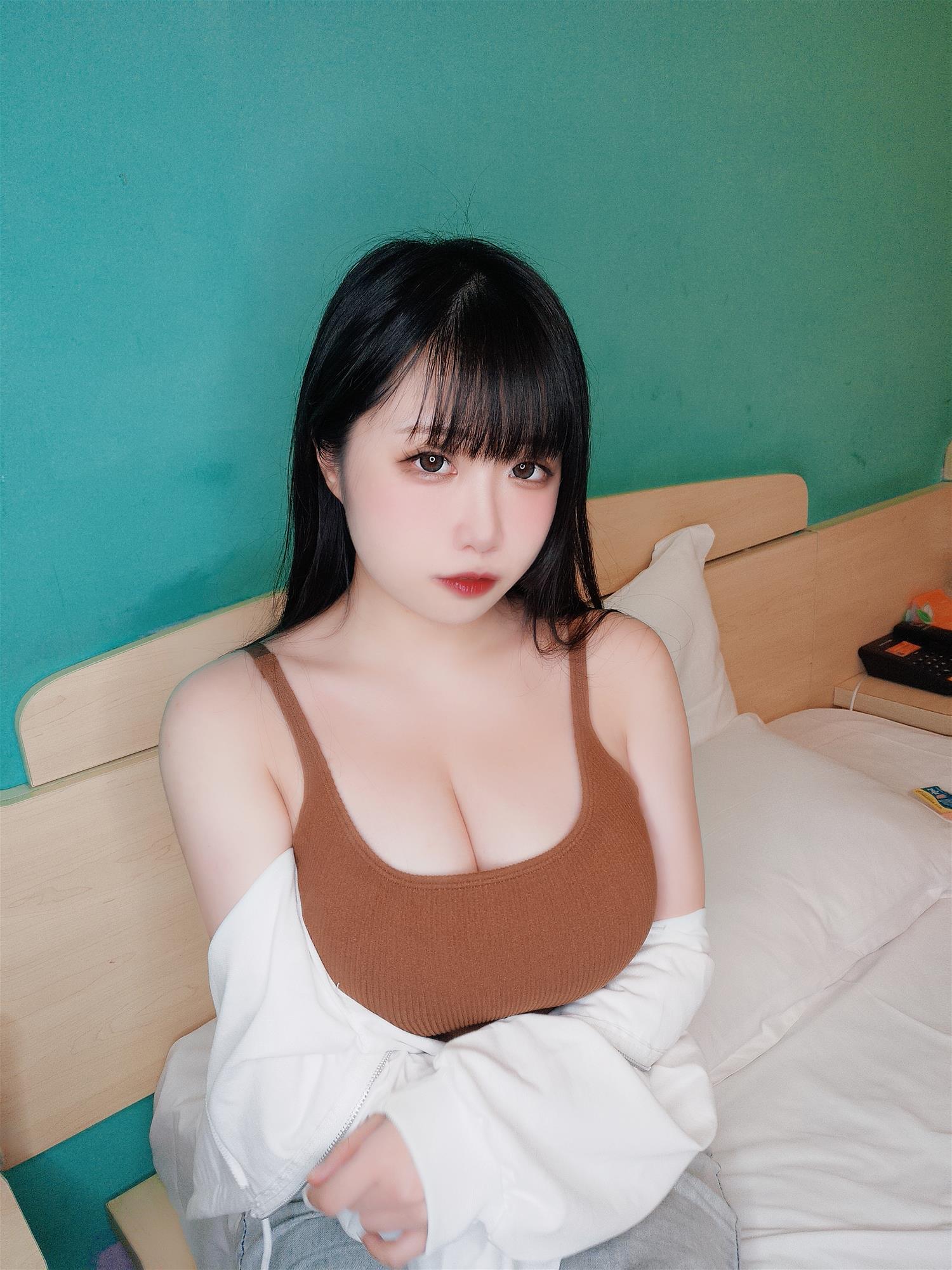 贞子蜜桃 运动内搭 [10P1V-320MB]