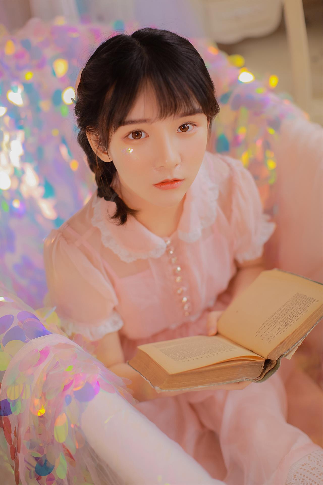 赵小臭 粉红色的夢 [16P-9MB]