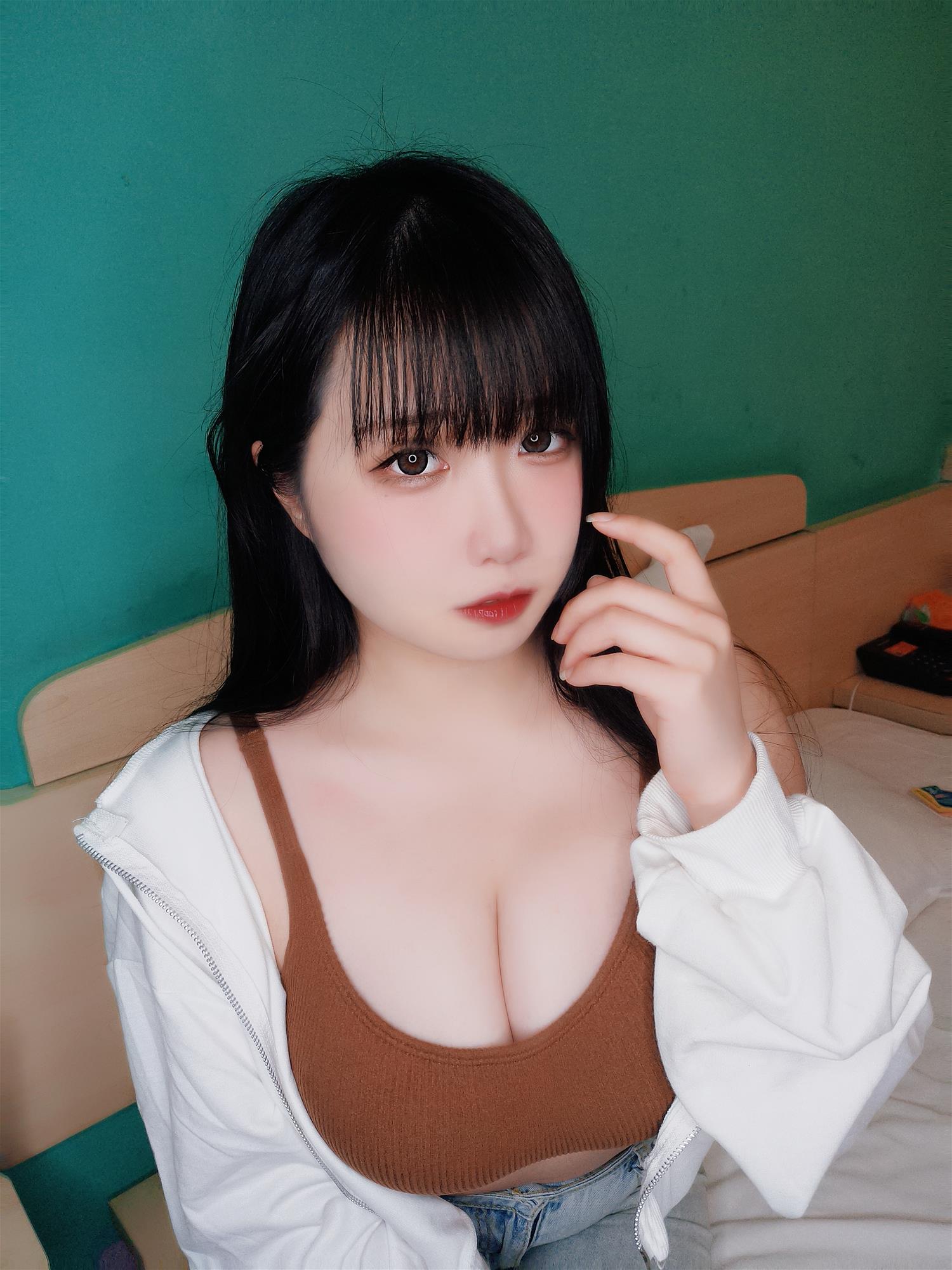 贞子蜜桃 运动内搭 [10P1V-320MB]