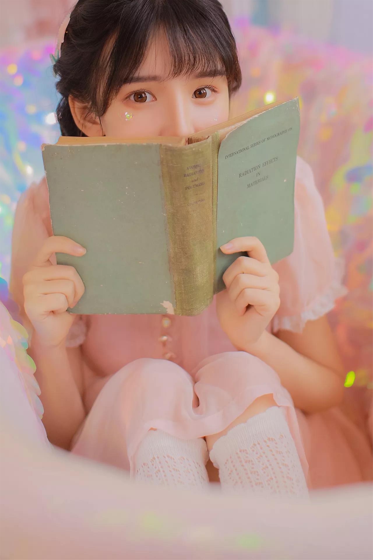 赵小臭 粉红色的夢 [16P-9MB]