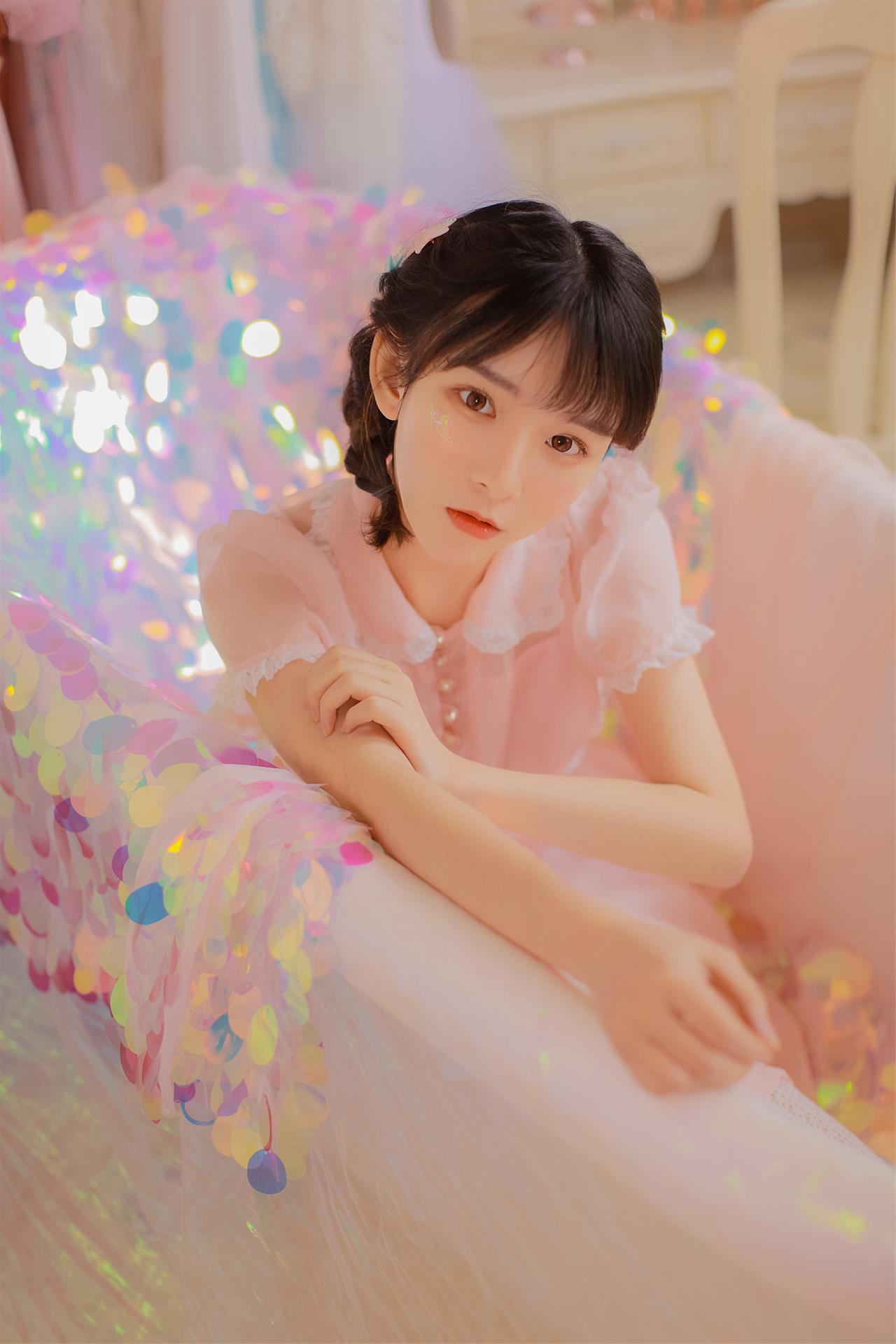 赵小臭 粉红色的夢 [16P-9MB]