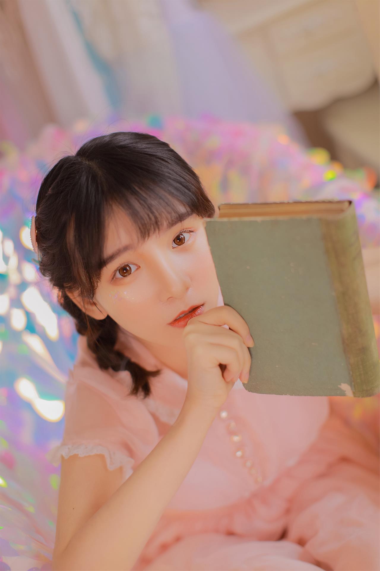 赵小臭 粉红色的夢 [16P-9MB]