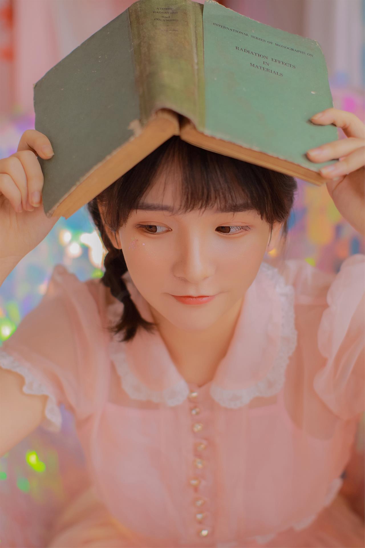 赵小臭 粉红色的夢 [16P-9MB]