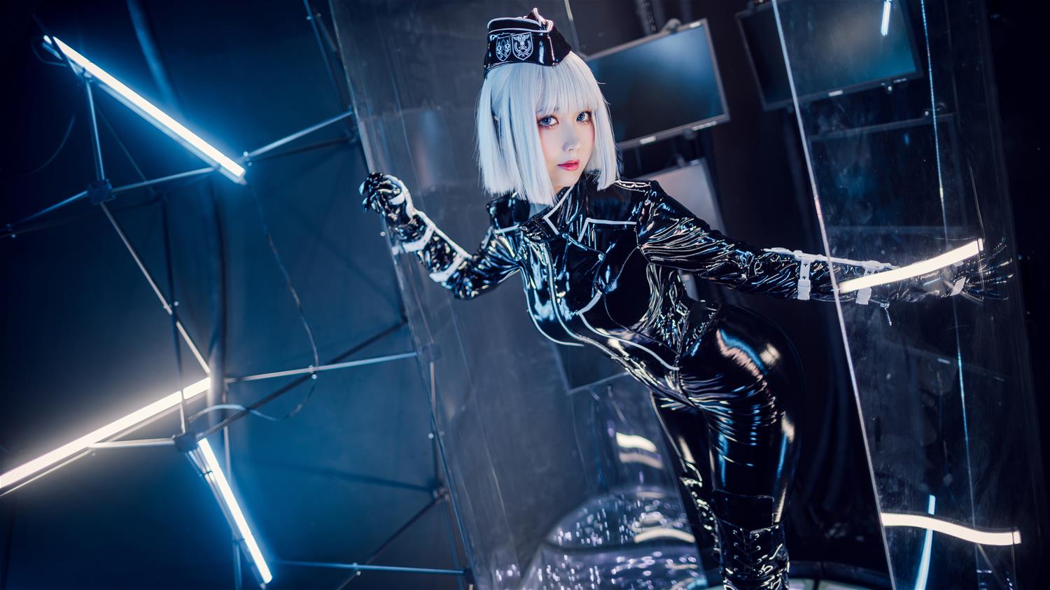 izumi泉桃子 帝国通讯官 [21P-220MB]