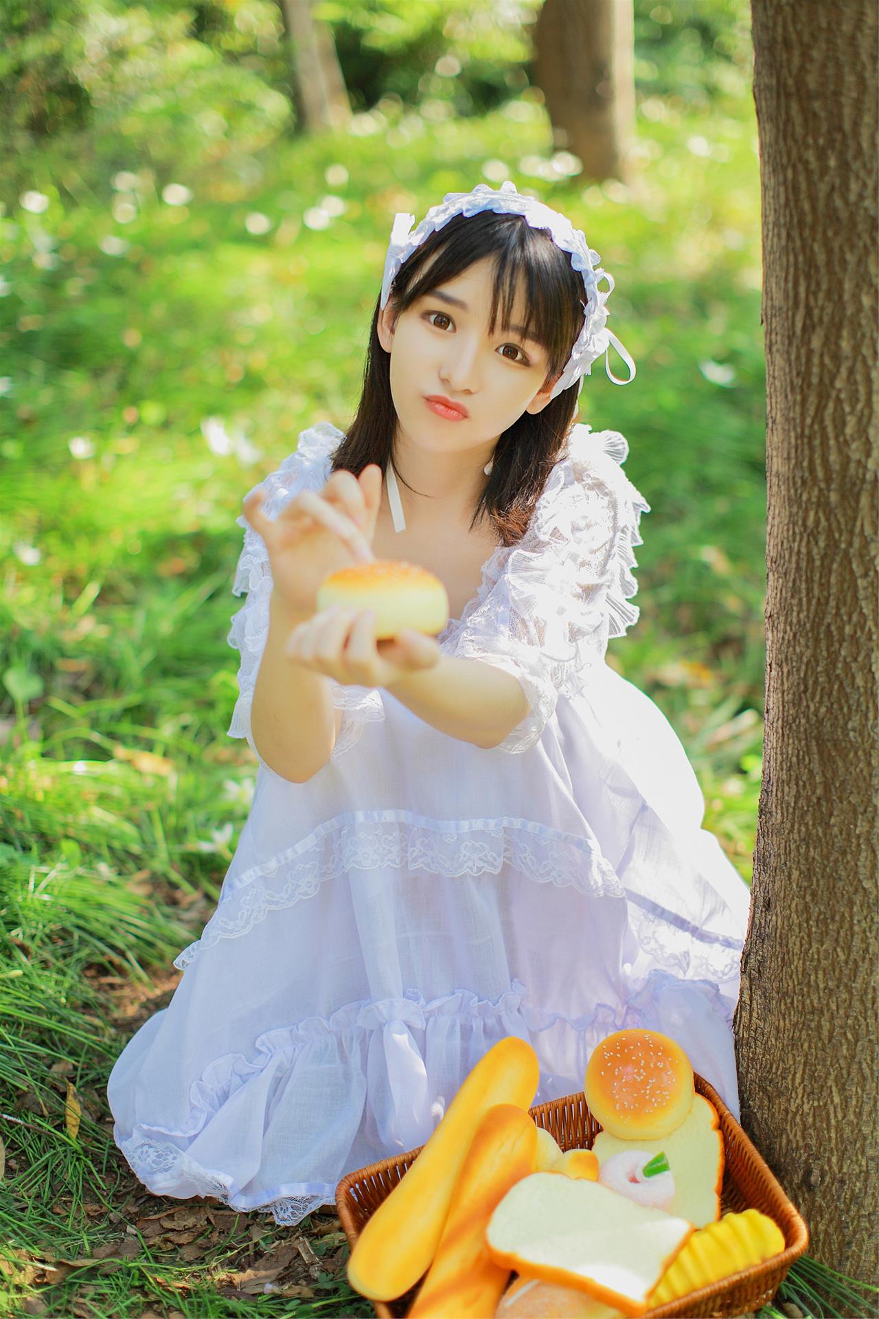 赵小臭 郊游 [18P-19MB]