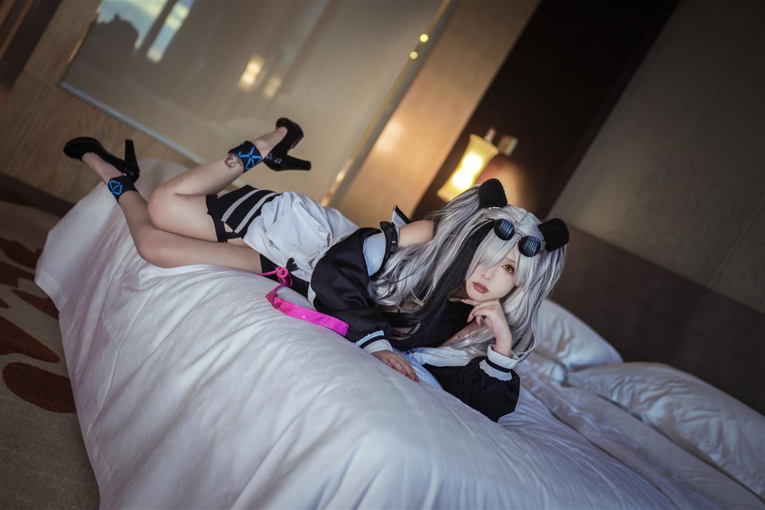 比卡球丘 食铁兽 [17P-130MB]