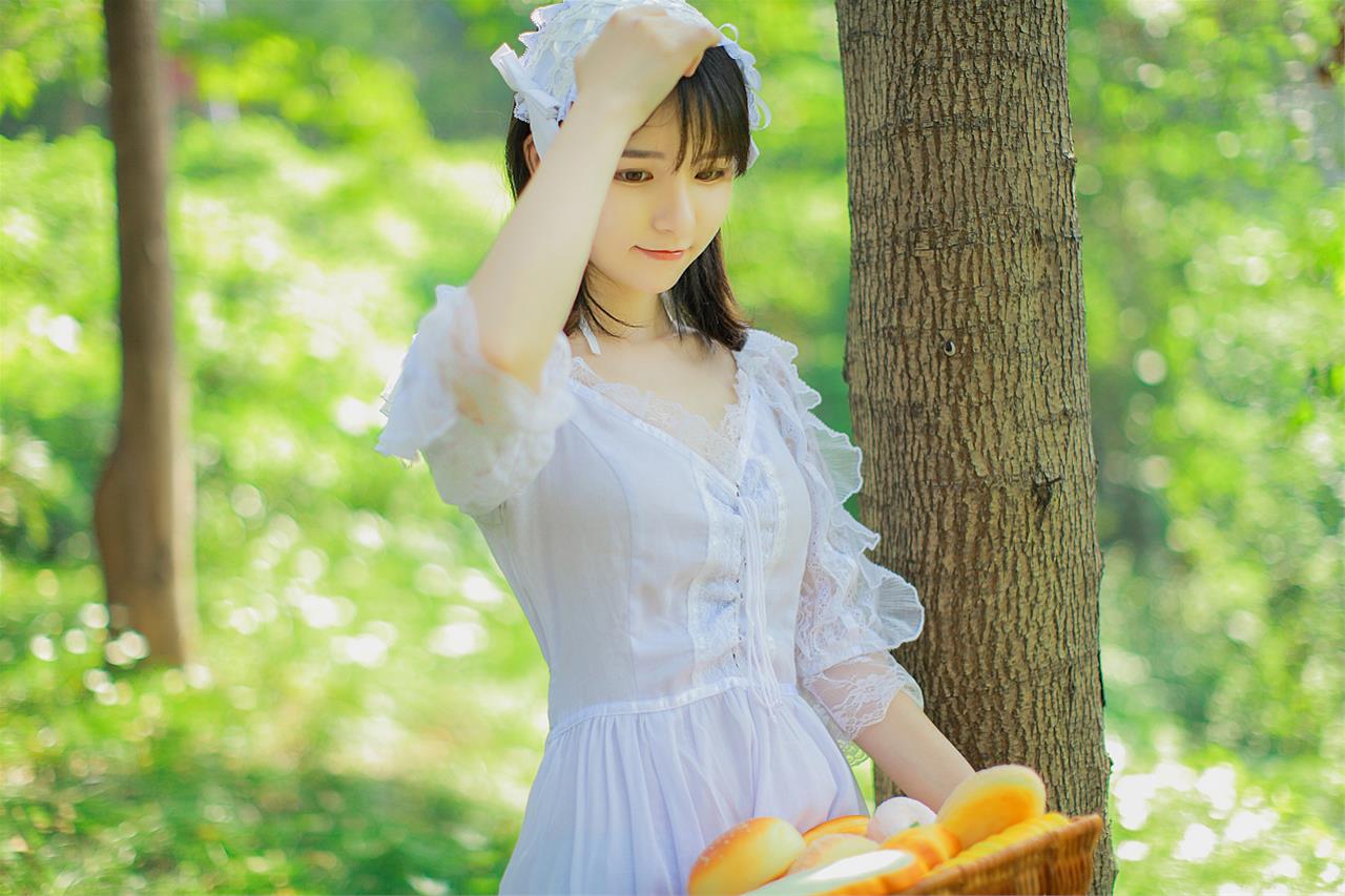 赵小臭 郊游 [18P-19MB]