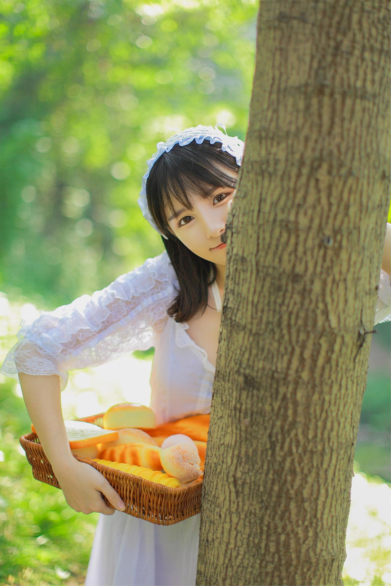 赵小臭 郊游 [18P-19MB]