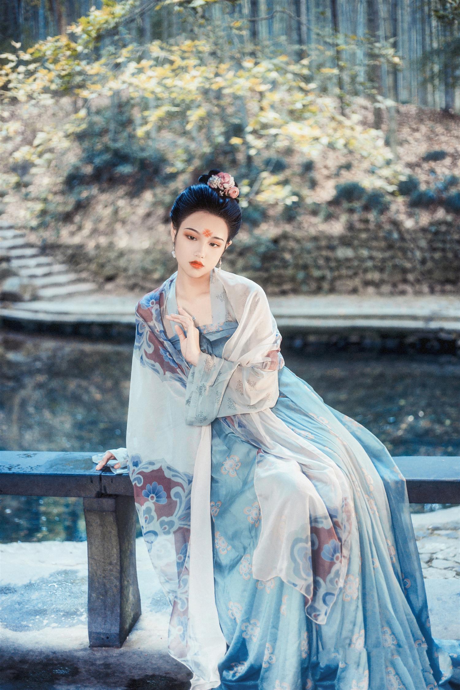 九疑 非关癖爱轻模样，冷处偏佳 [12P-147MB]