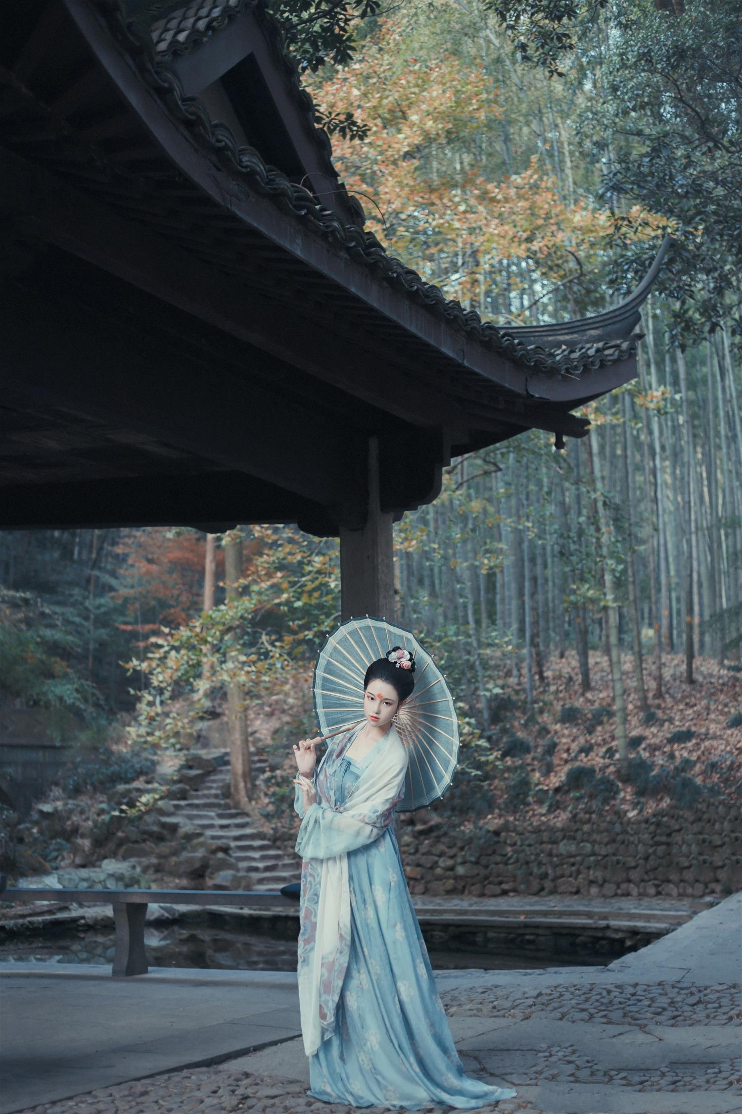 九疑 非关癖爱轻模样，冷处偏佳 [12P-147MB]