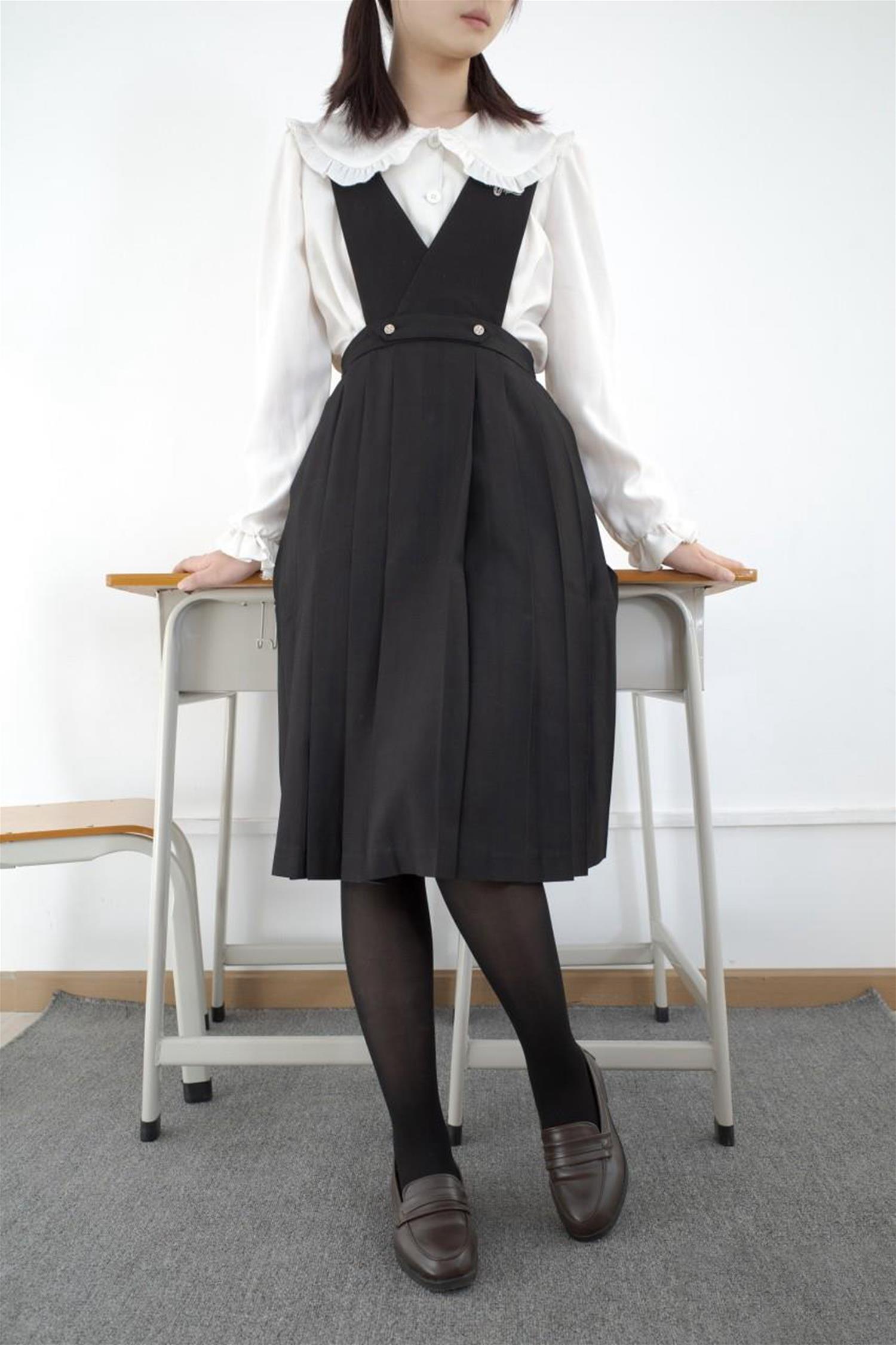 森萝财团 内部-005 小夜 黑丝 50D [113P1V-3.61GB]