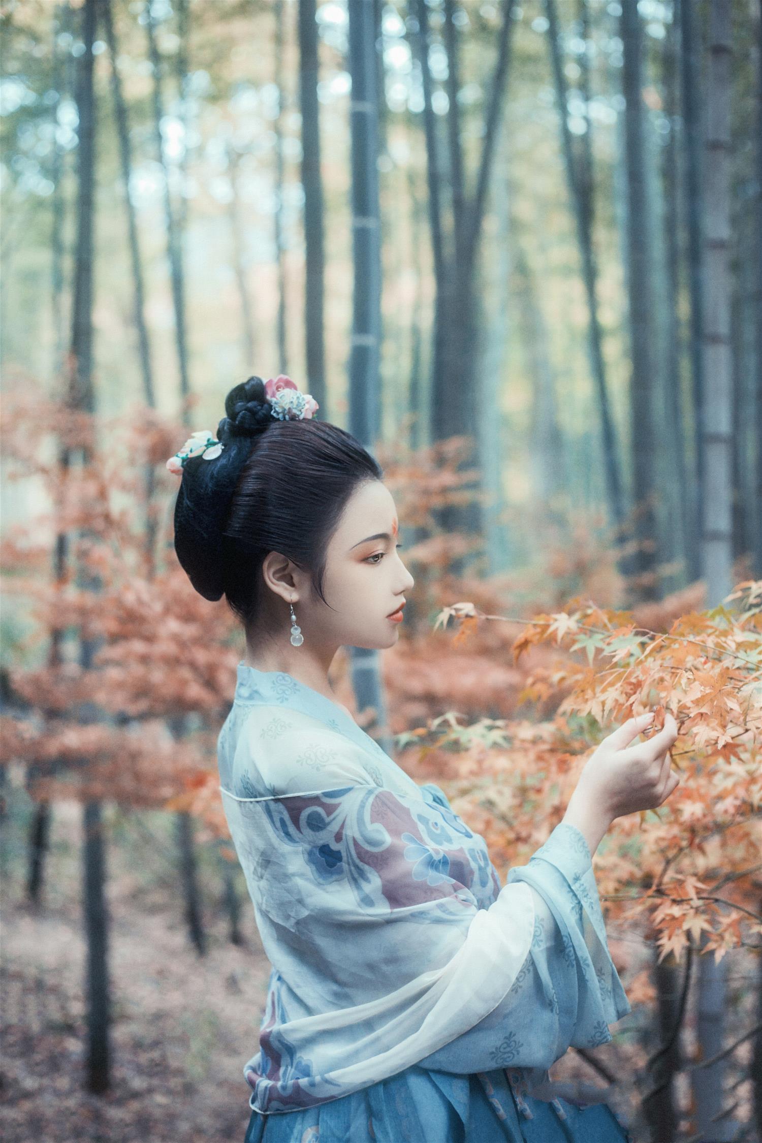 九疑 非关癖爱轻模样，冷处偏佳 [12P-147MB]