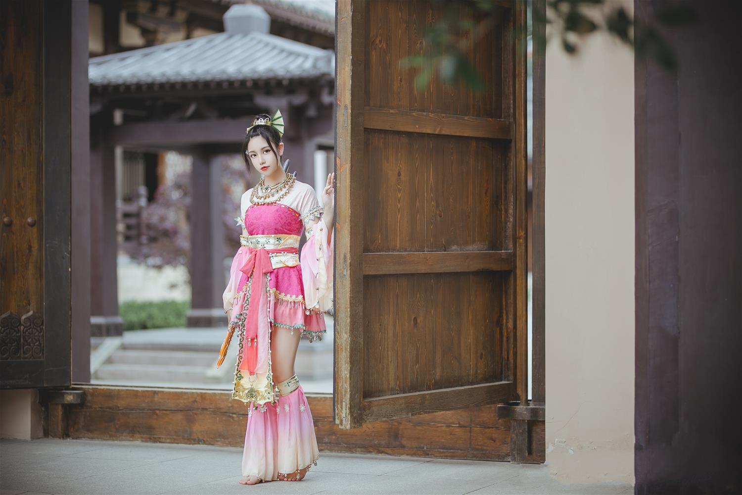 九疑 轻罗 秀娘 [12P-76MB]