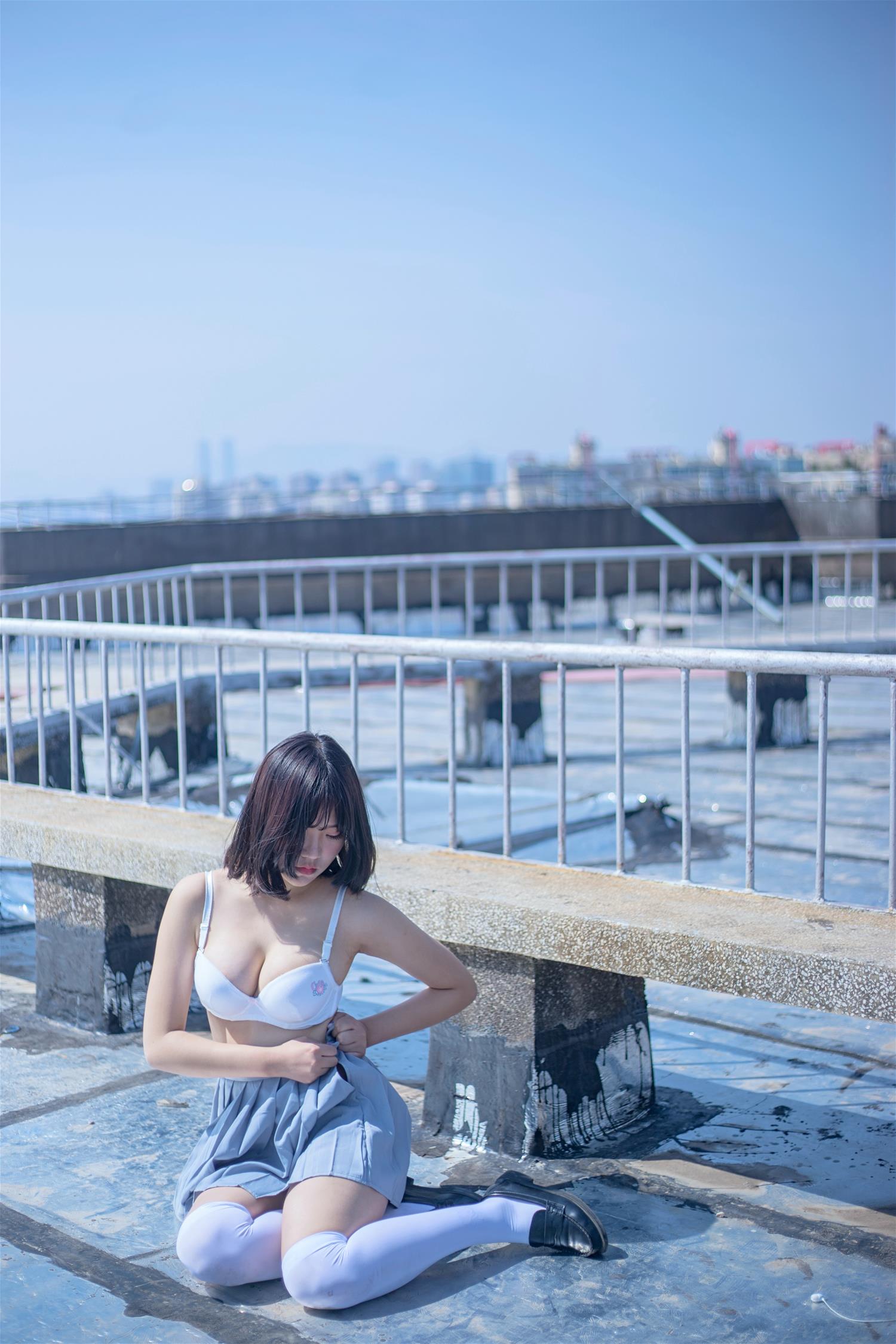 汐 天台JK [40P-108MB]