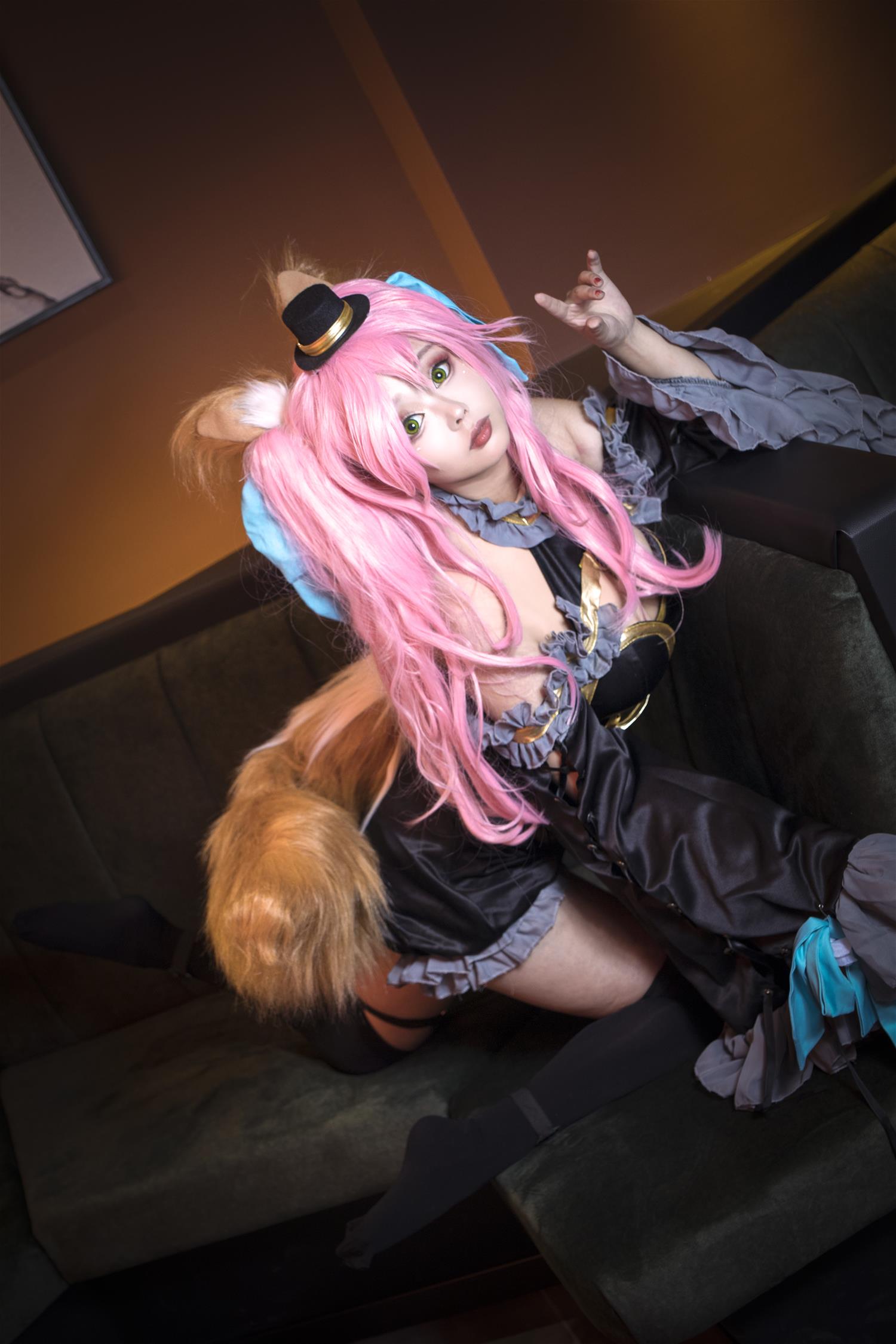 比卡球丘 玉藻前魔法师 [16P-198MB]