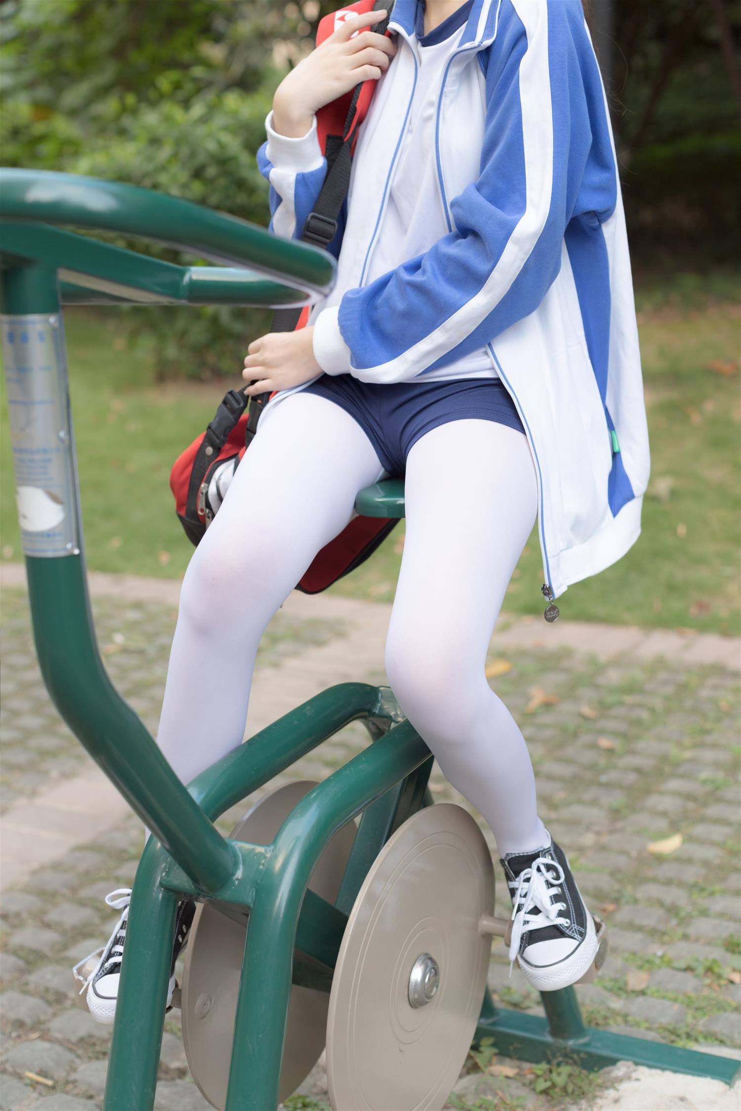 森萝财团 無料-006 鹿可 户外体操服 [19P-243MB]