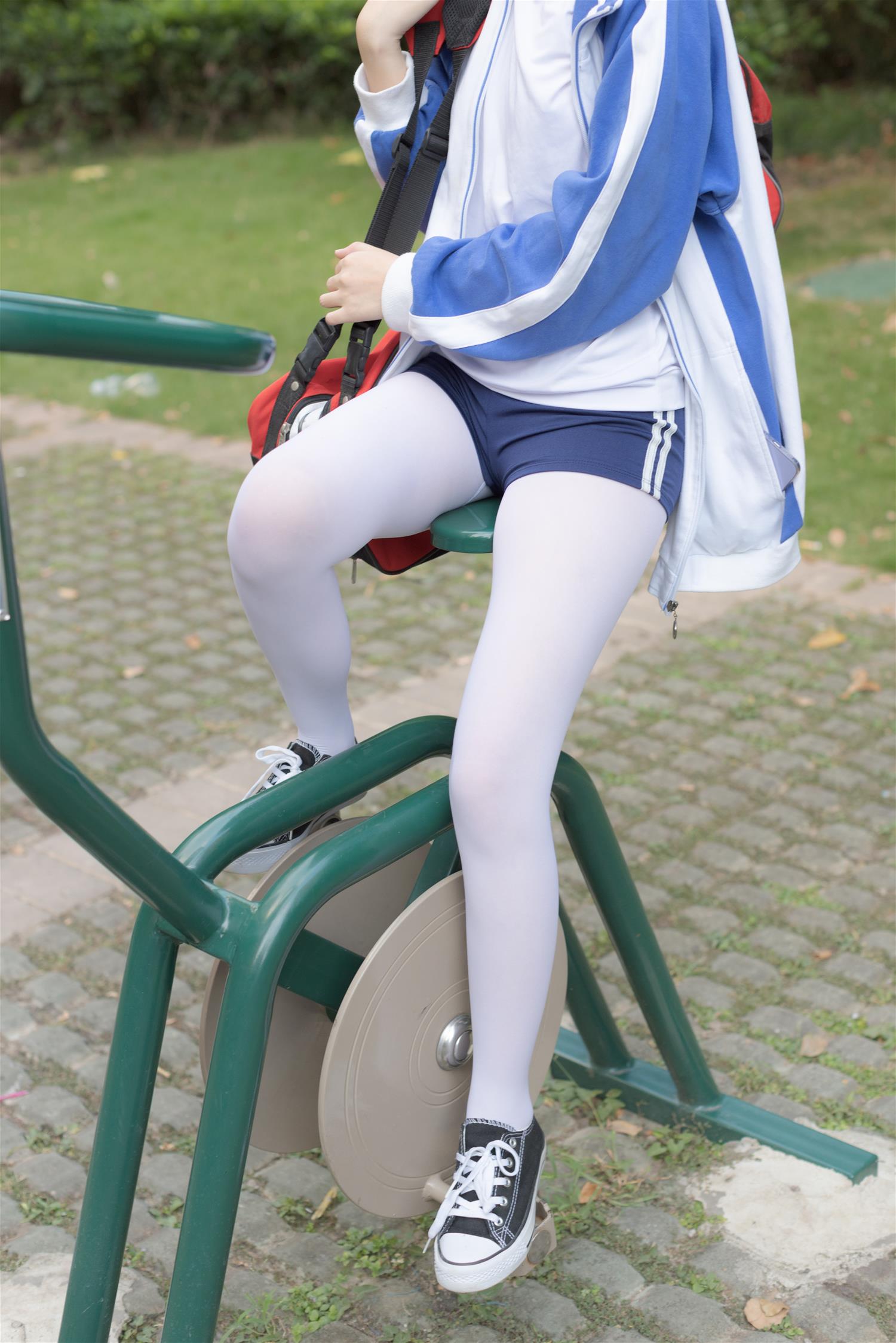 森萝财团 無料-006 鹿可 户外体操服 [19P-243MB]