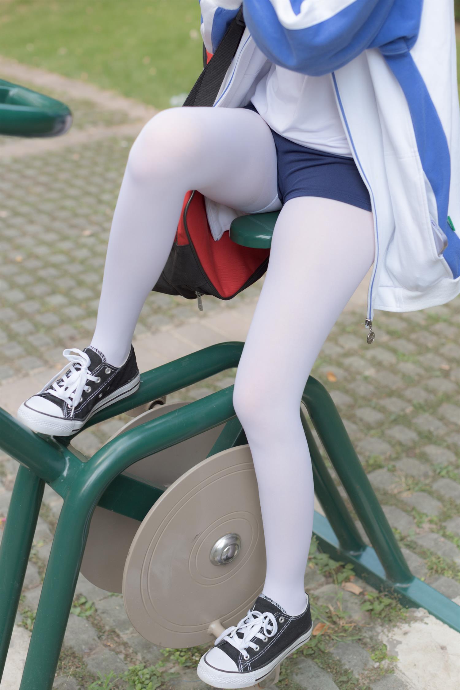 森萝财团 無料-006 鹿可 户外体操服 [19P-243MB]