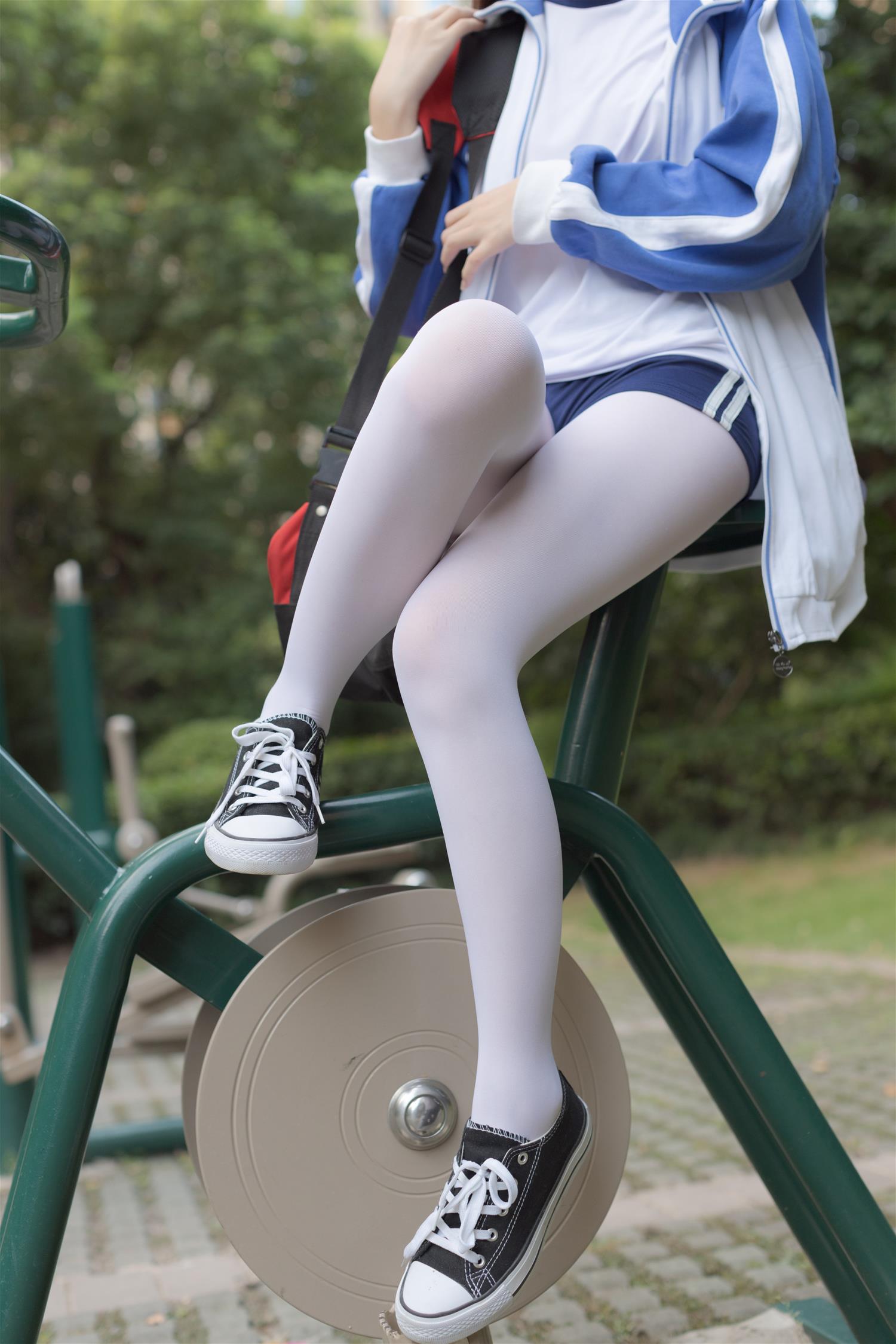 森萝财团 無料-006 鹿可 户外体操服 [19P-243MB]