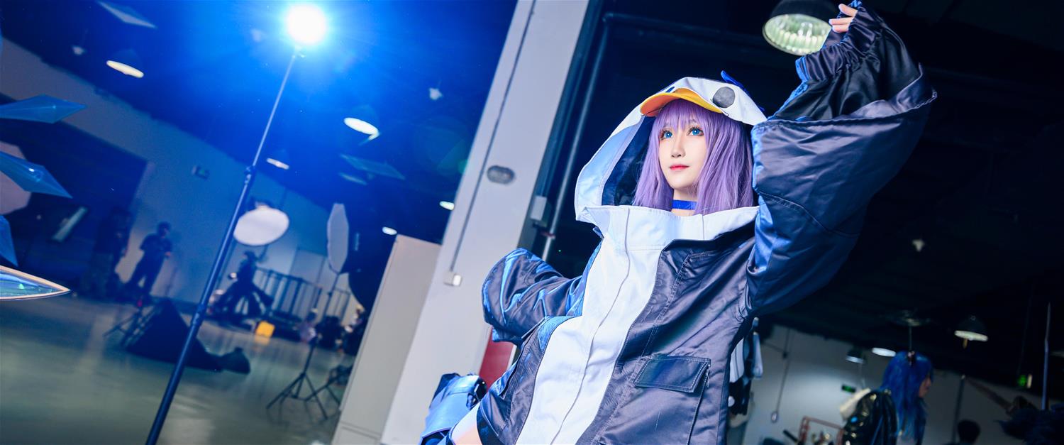 妖君白研 FATEGRAND ORDER场照漫展COS梅尔特莉莉丝FGO泳着 [9P-68MB]