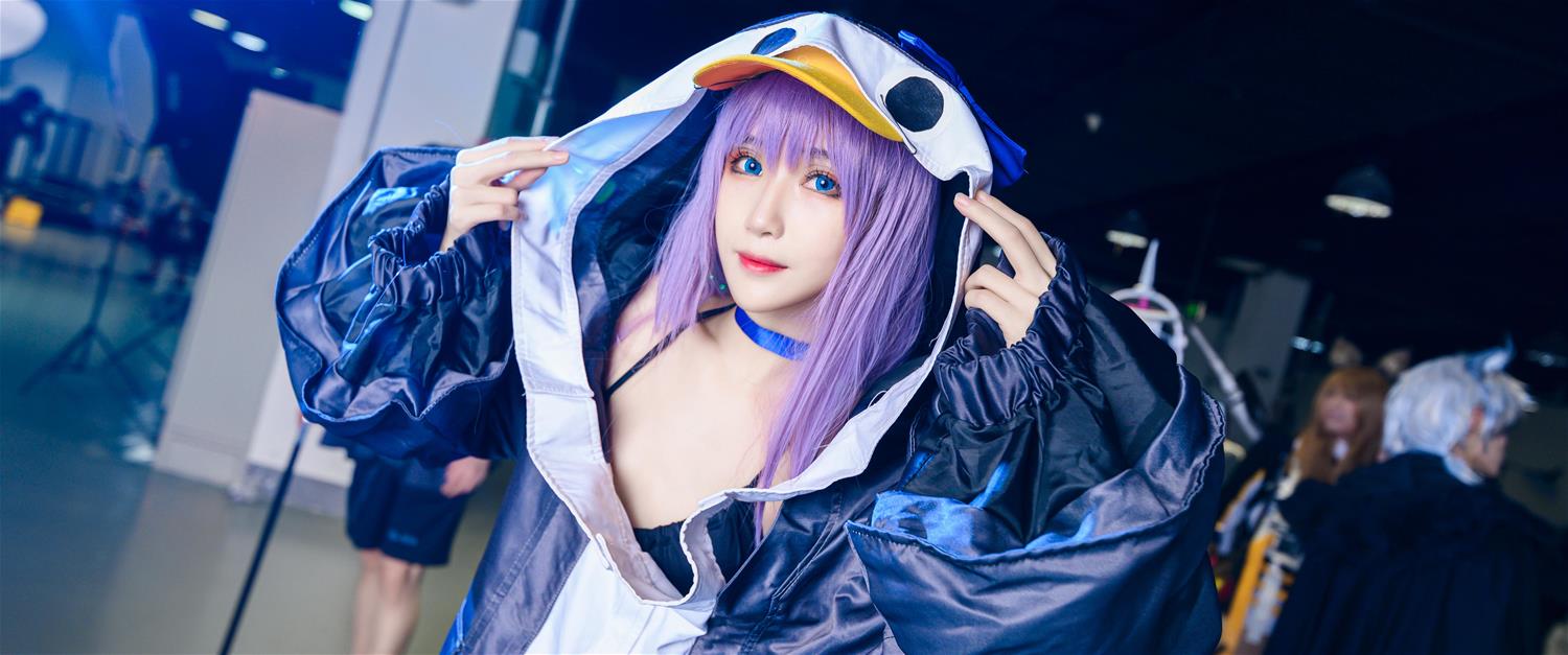 妖君白研 FATEGRAND ORDER场照漫展COS梅尔特莉莉丝FGO泳着 [9P-68MB]